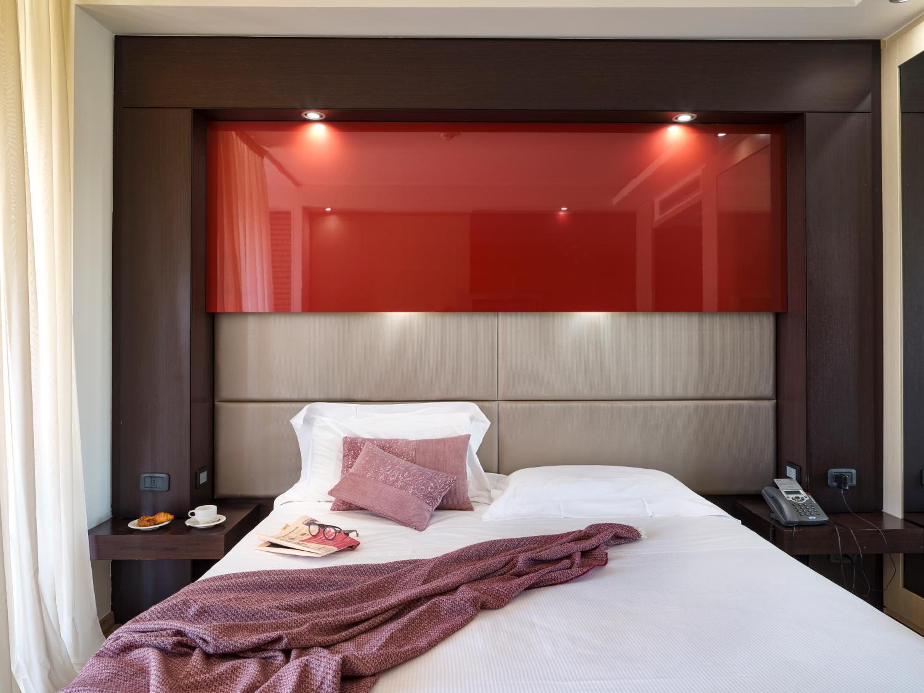 Double Room - Disability Access - Photo 8
