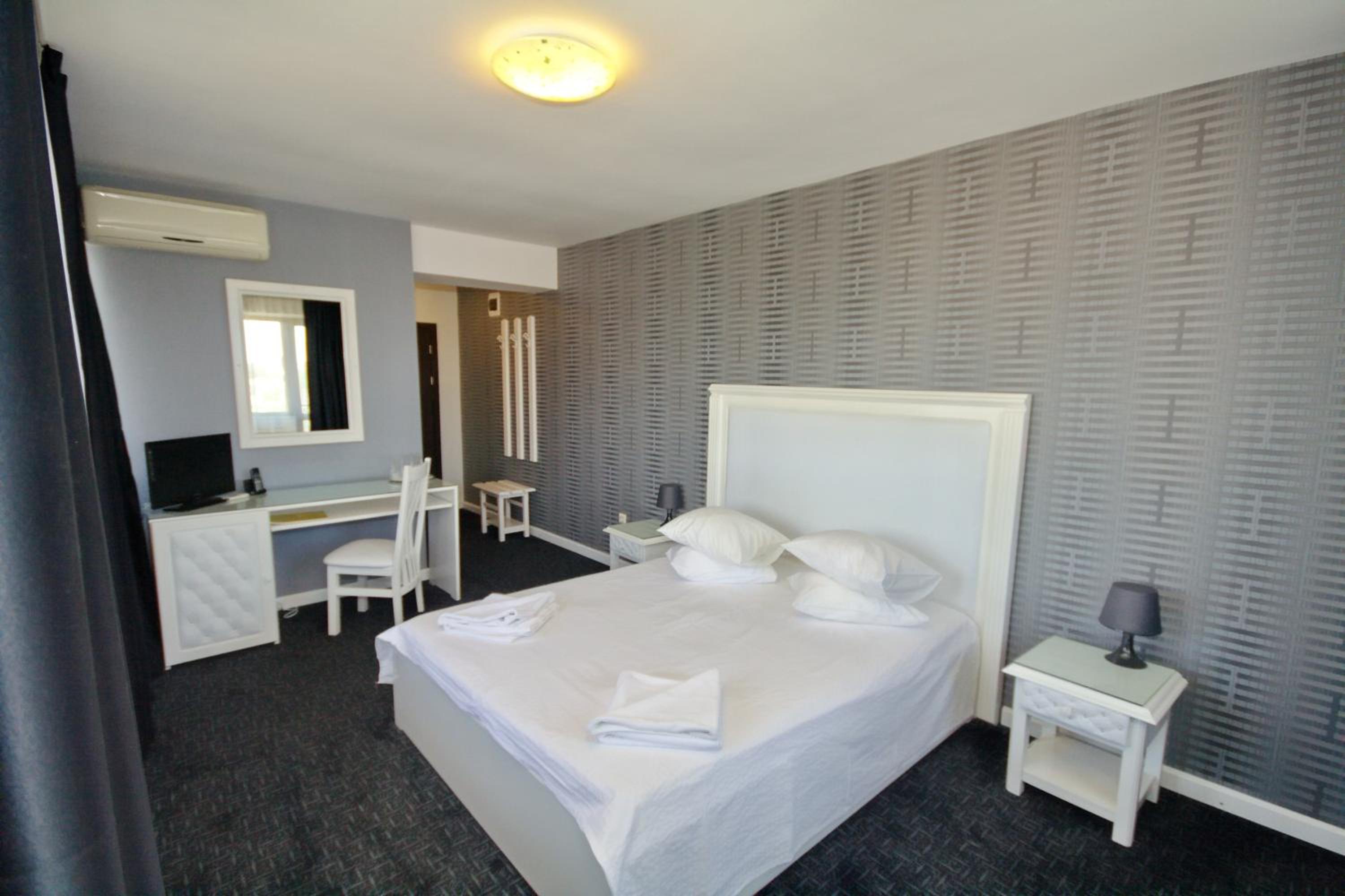 Superior Double Room - Photo 9