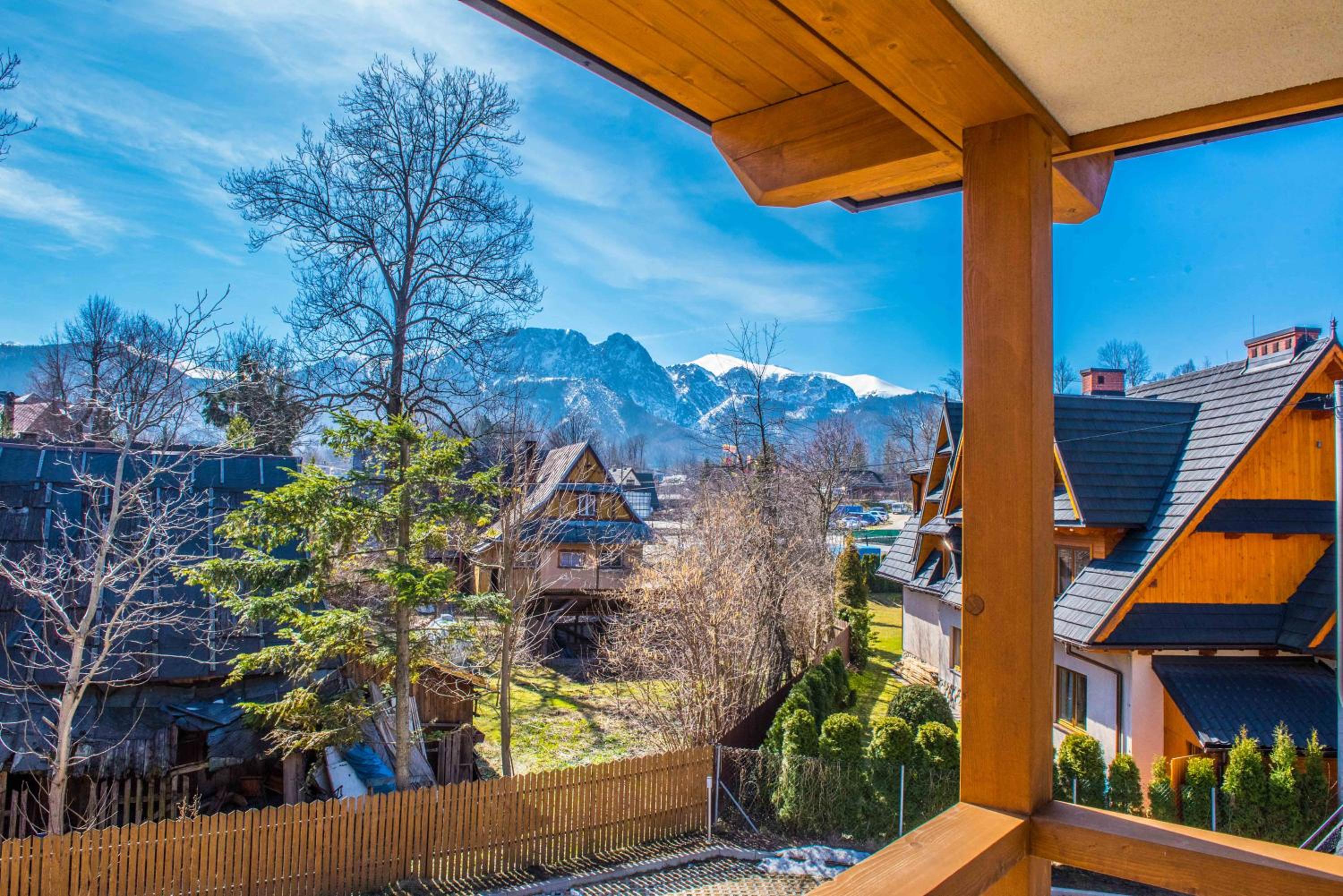Apartment with Mountain View - Photo 15