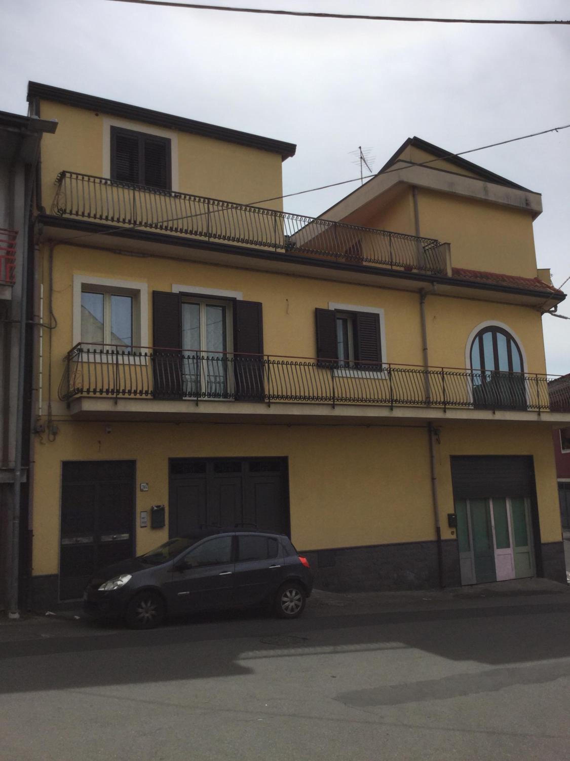 Apartment with Terrace - Photo 31