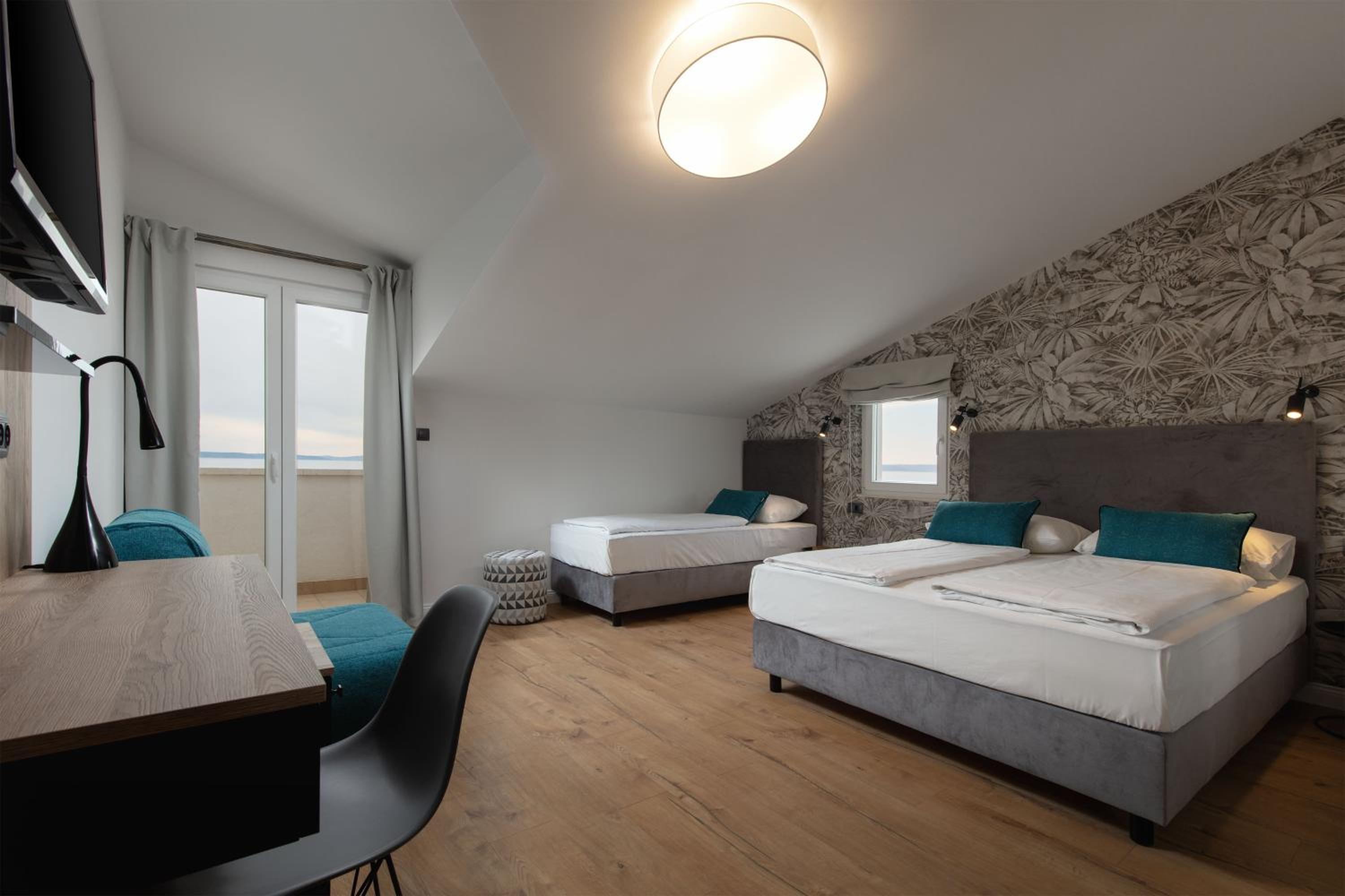 Triple Room with Sea View - Photo 3