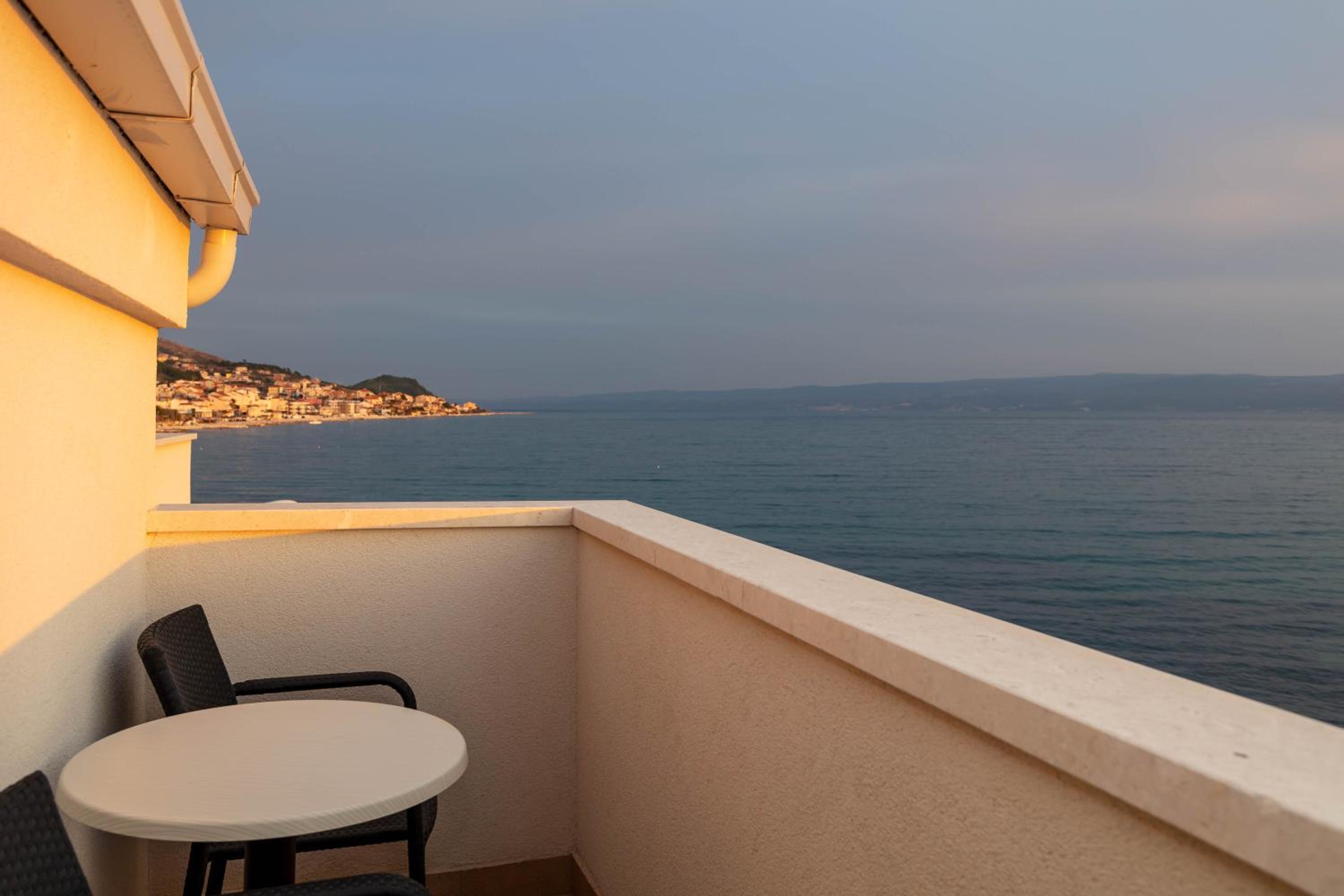 Triple Room with Sea View - Photo 7