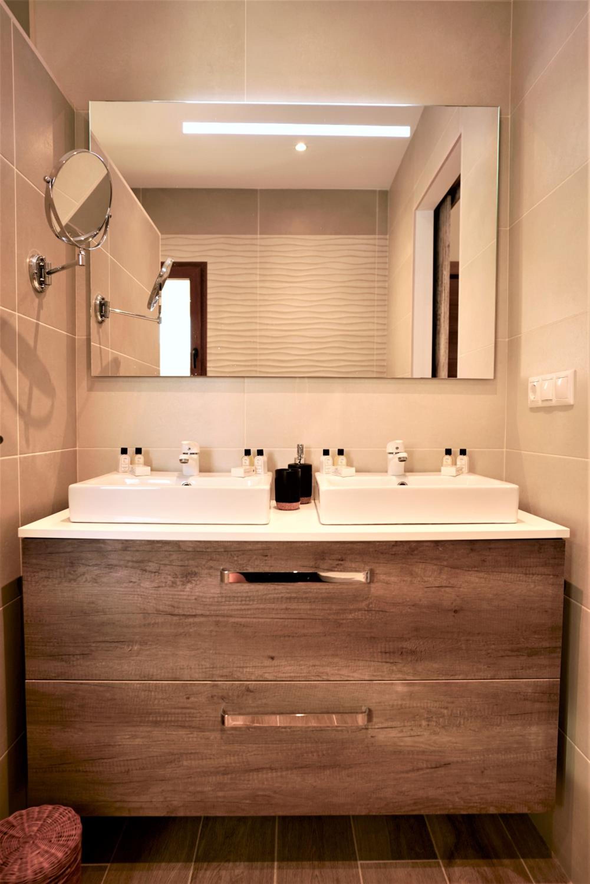 Family Suite - Photo 6