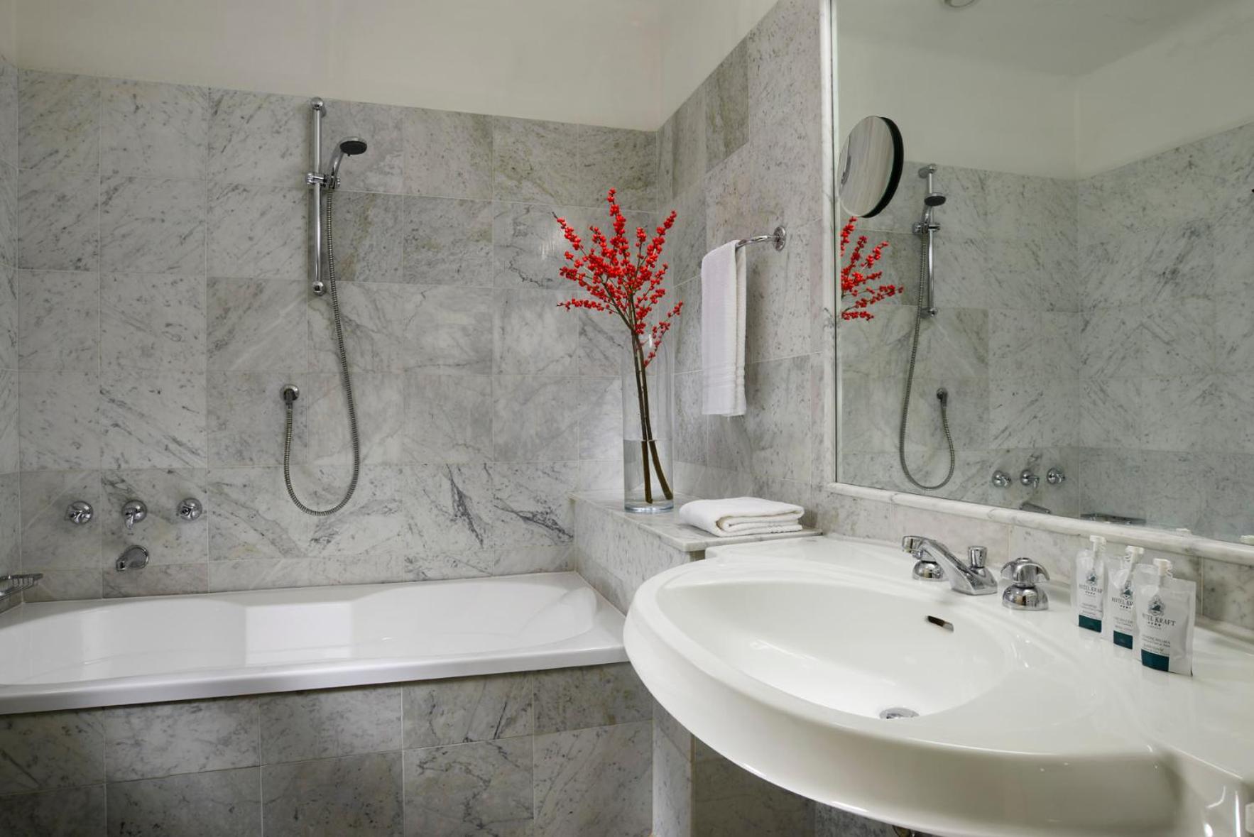 Superior Double or Twin Room - Photo 3