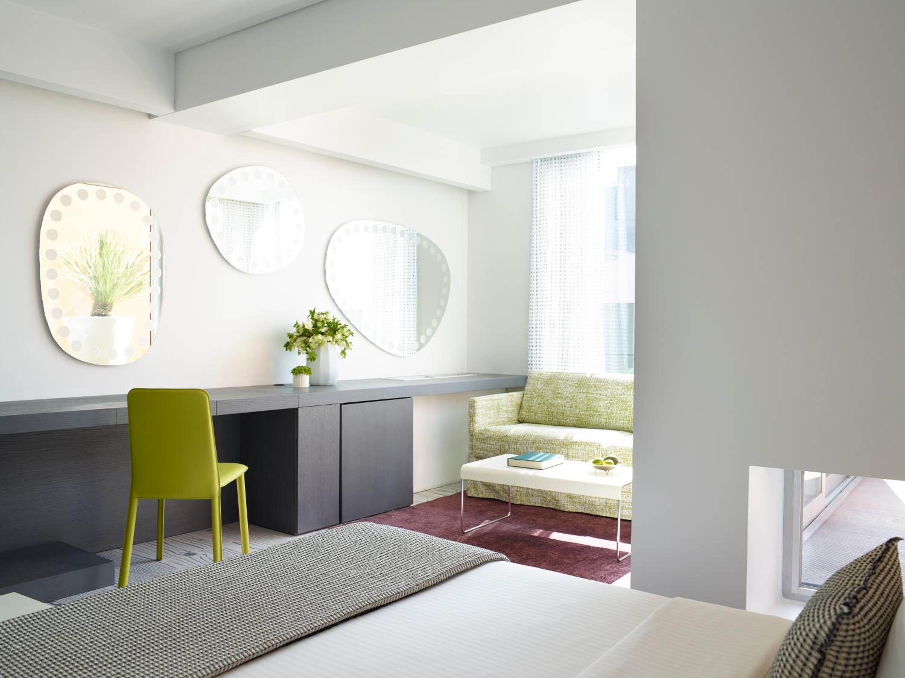 Executive Double Room thumbnail 6
