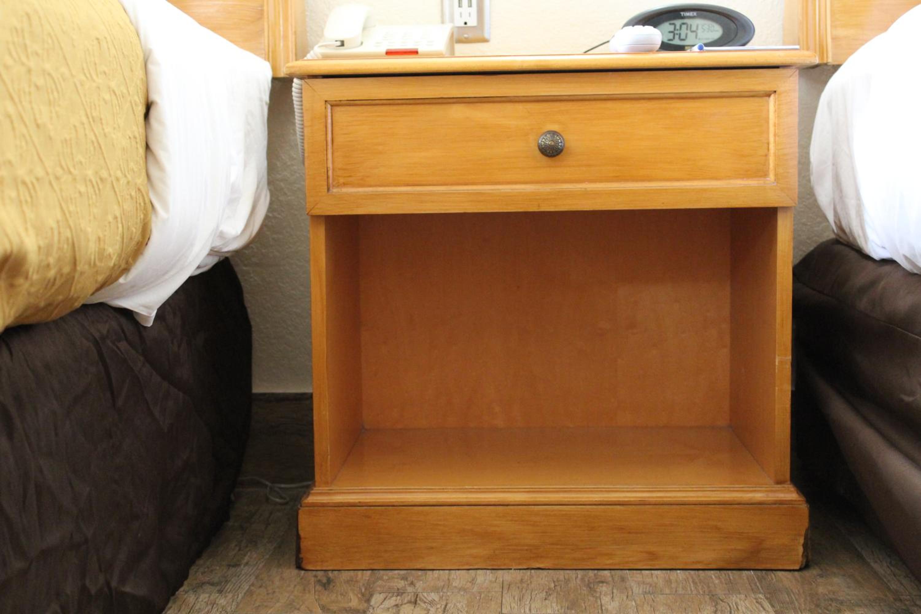Double Room with Two Double Beds and Mobility Access - Ground Floor/Non-Smoking - Photo 2