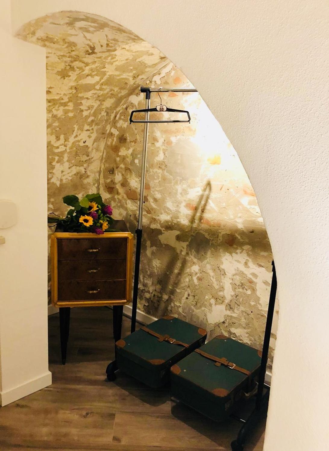 Single Room with Private Bathroom photo 2