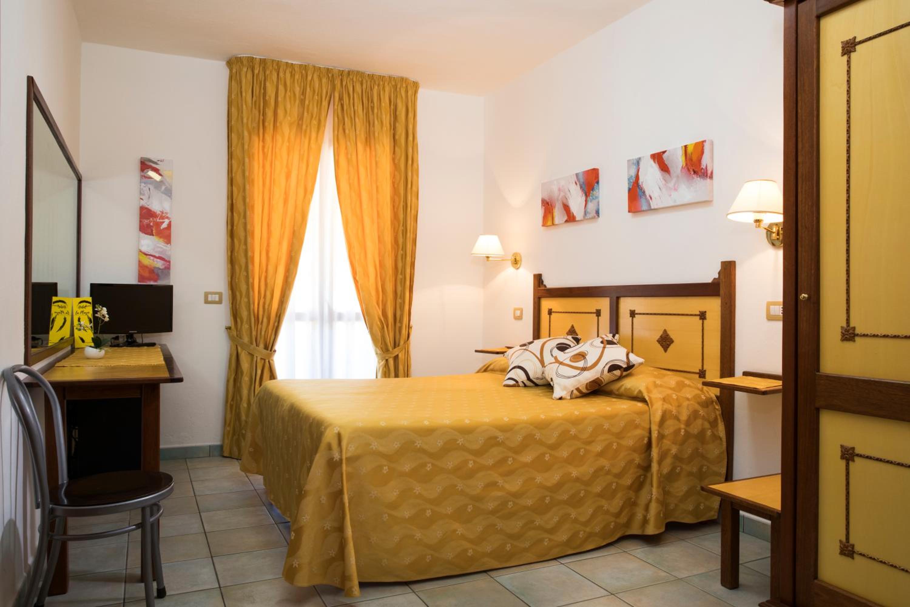 Standard Double or Twin Room with Balcony photo 2