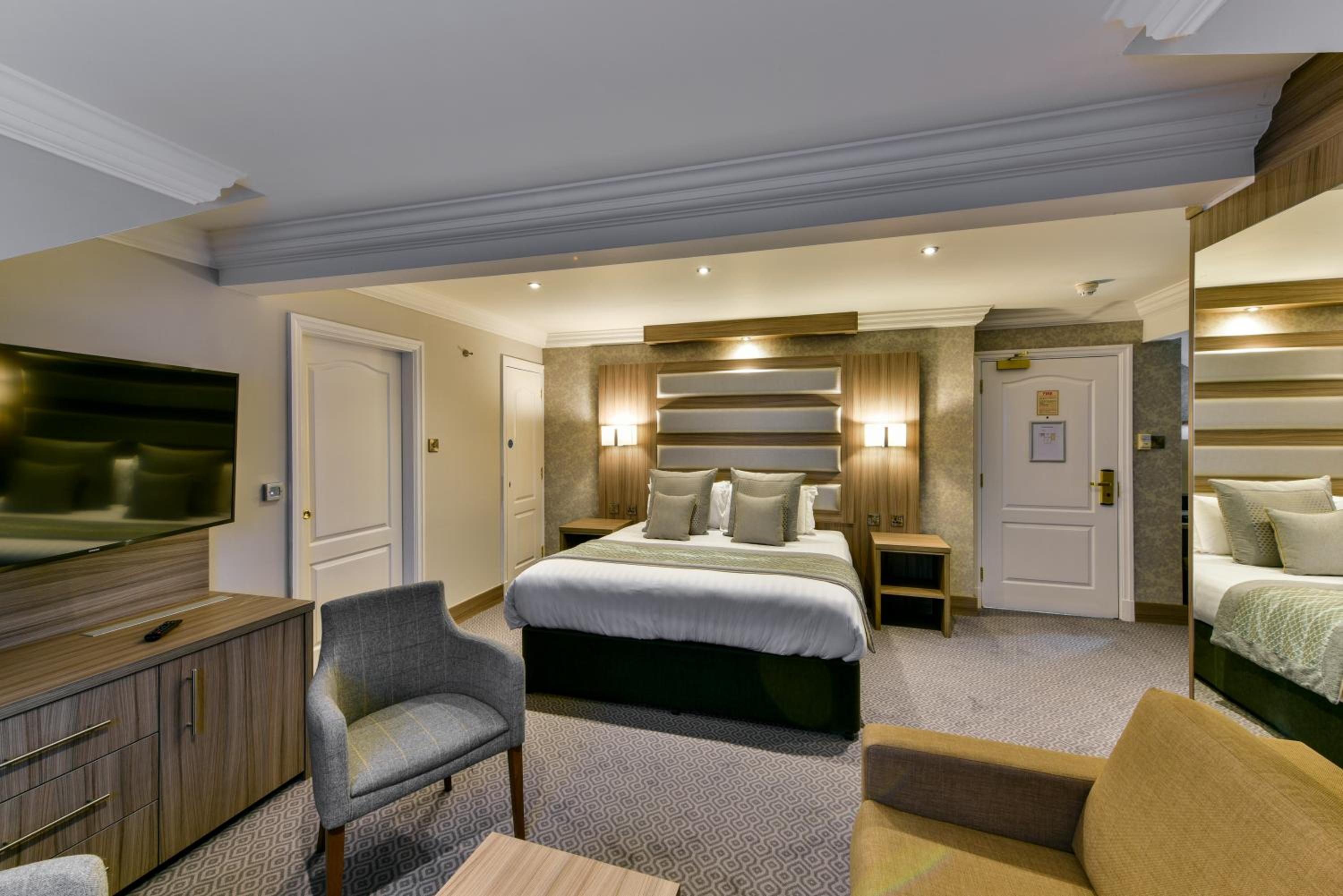 King Suite - Photo 7