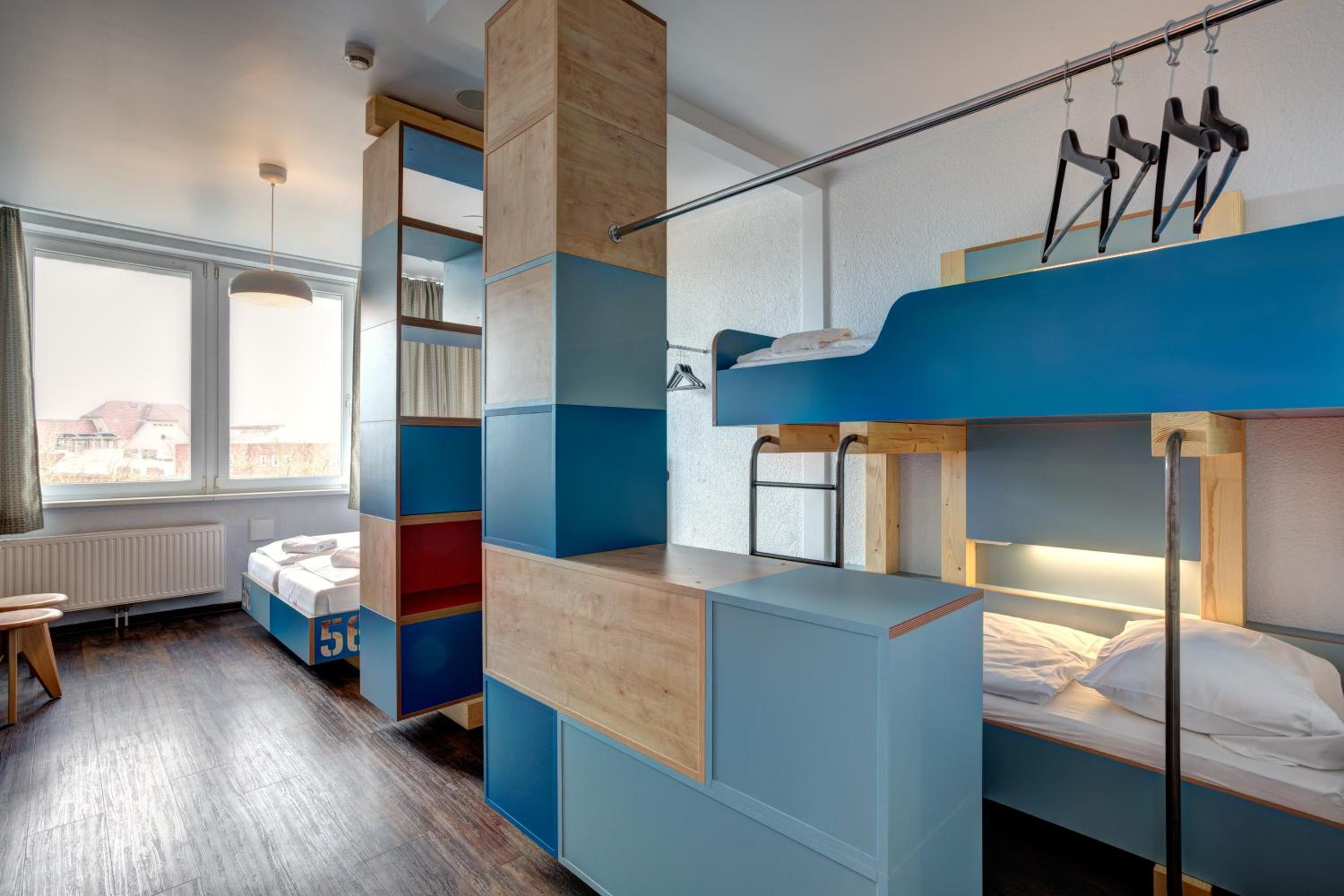 Bed in 6-Bed Mixed Dormitory Room, photo 7