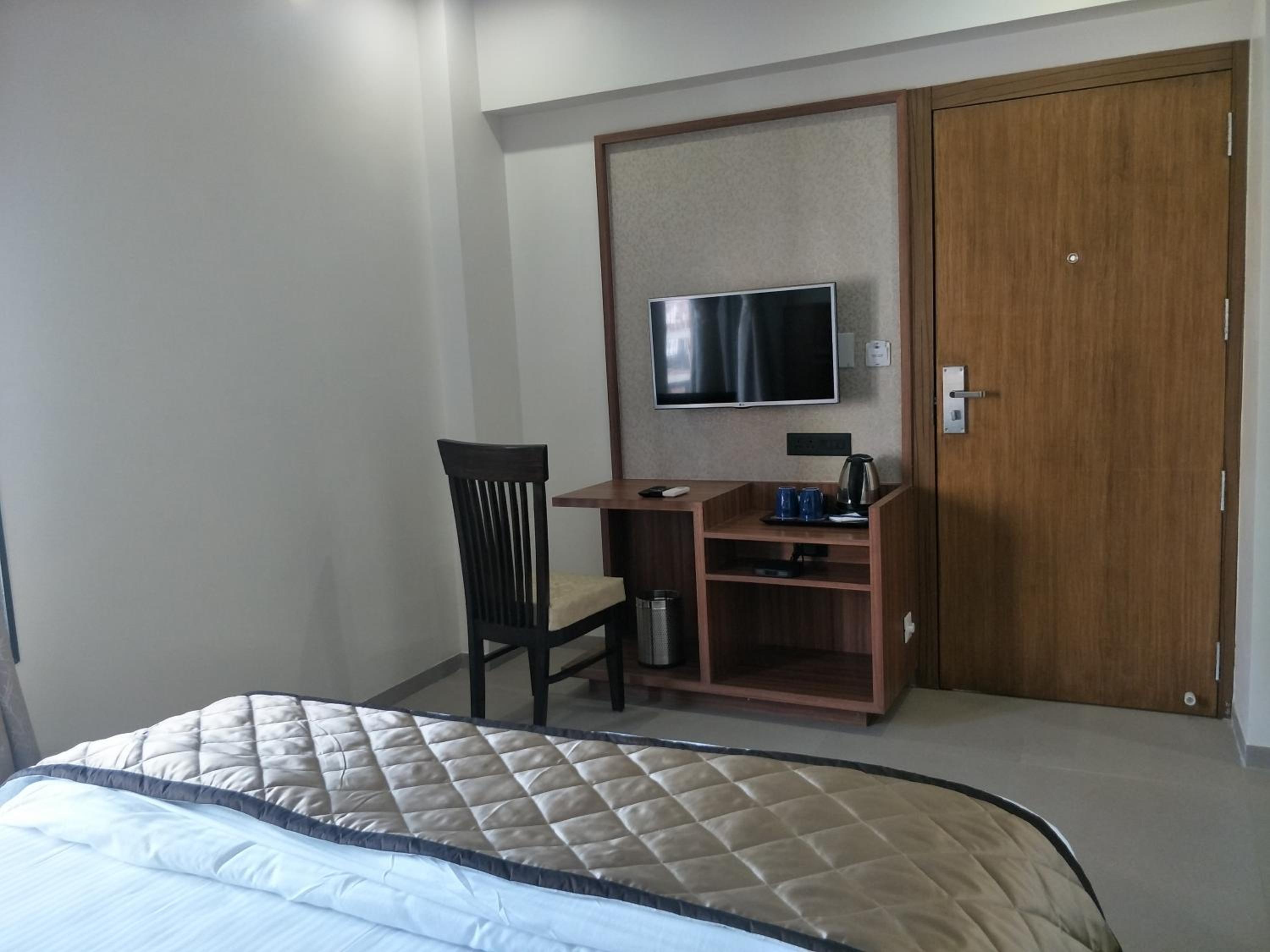 Deluxe Double or Twin Room - Photo 4