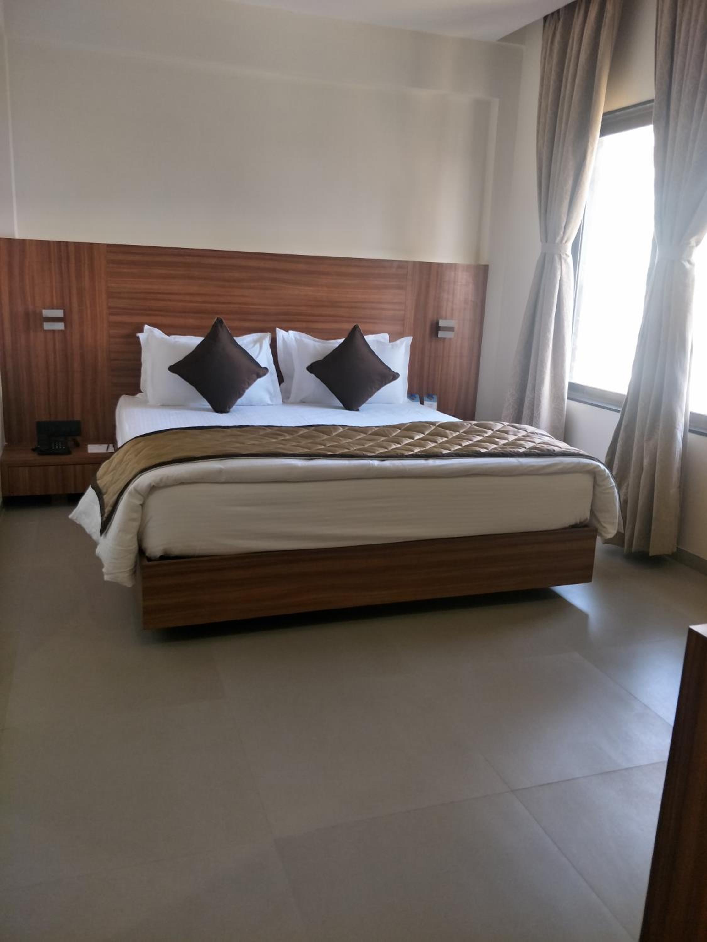 Deluxe Double or Twin Room - Photo 3