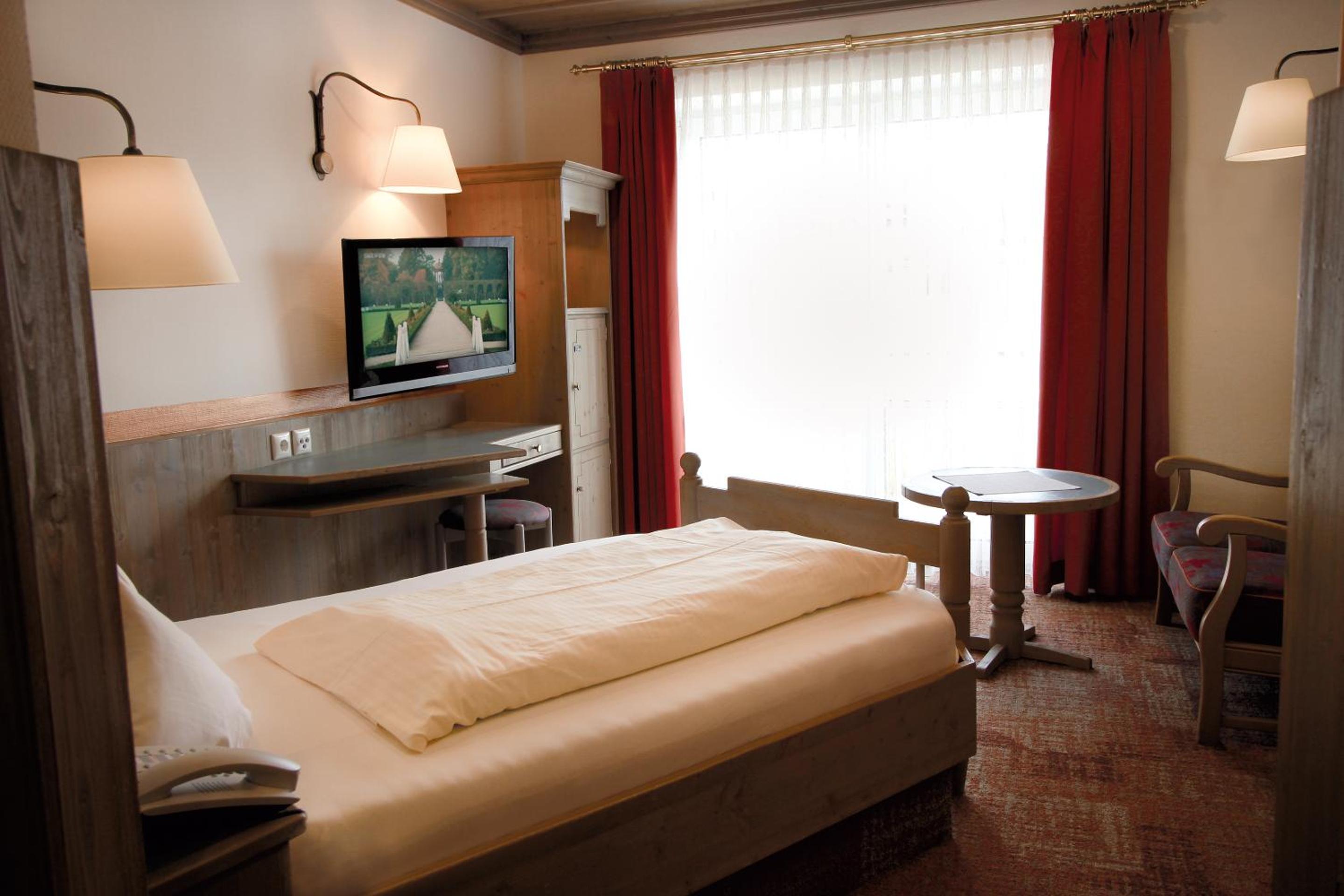 Deluxe Single Room with Balcony photo 1
