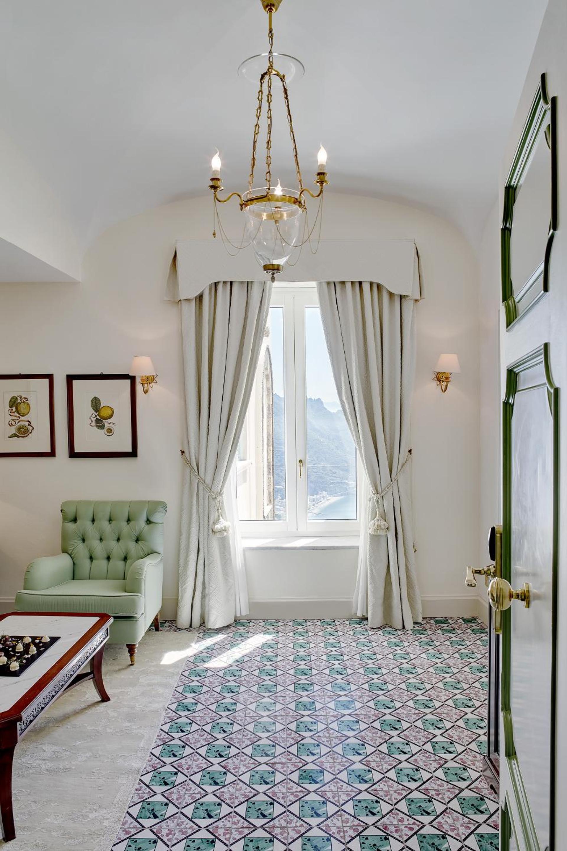 Deluxe Suite with Sea View and Terrace