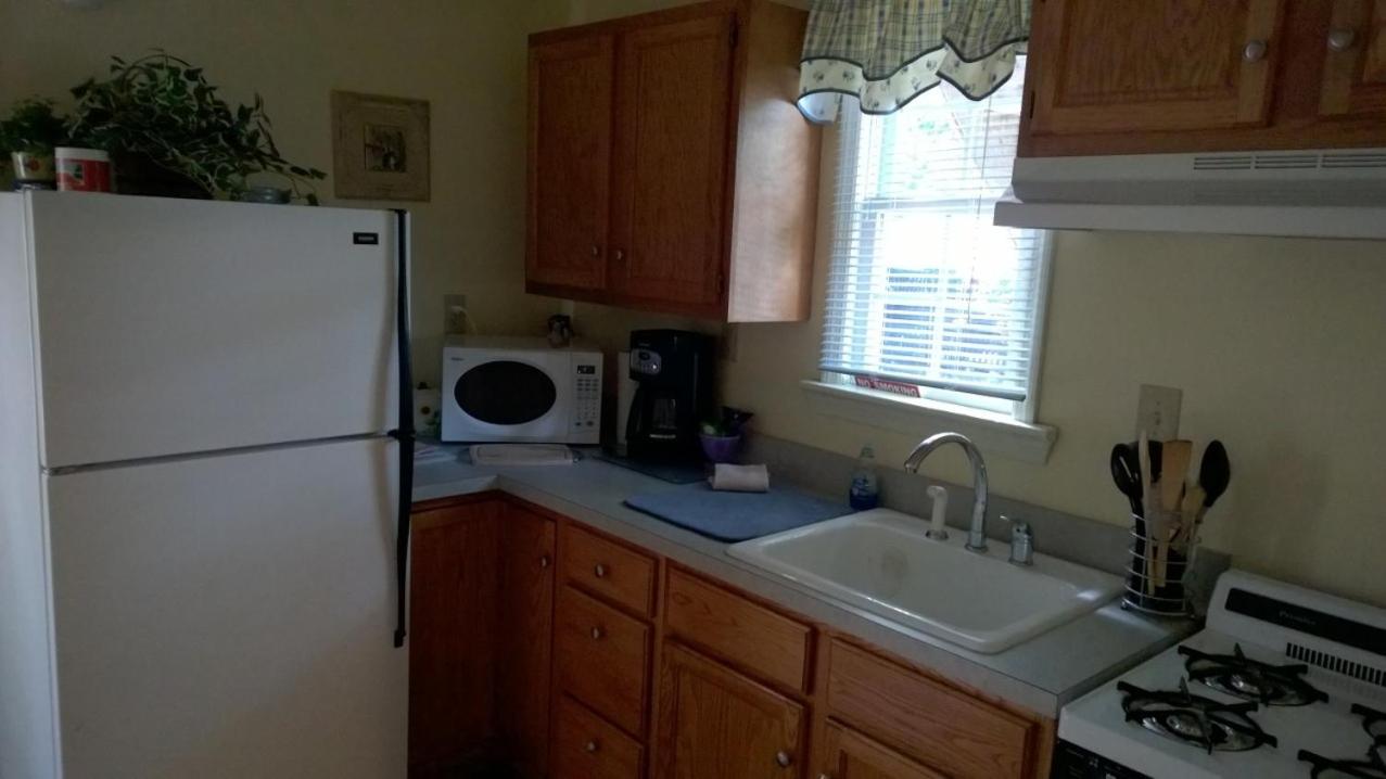 Deluxe King Suite photo 3