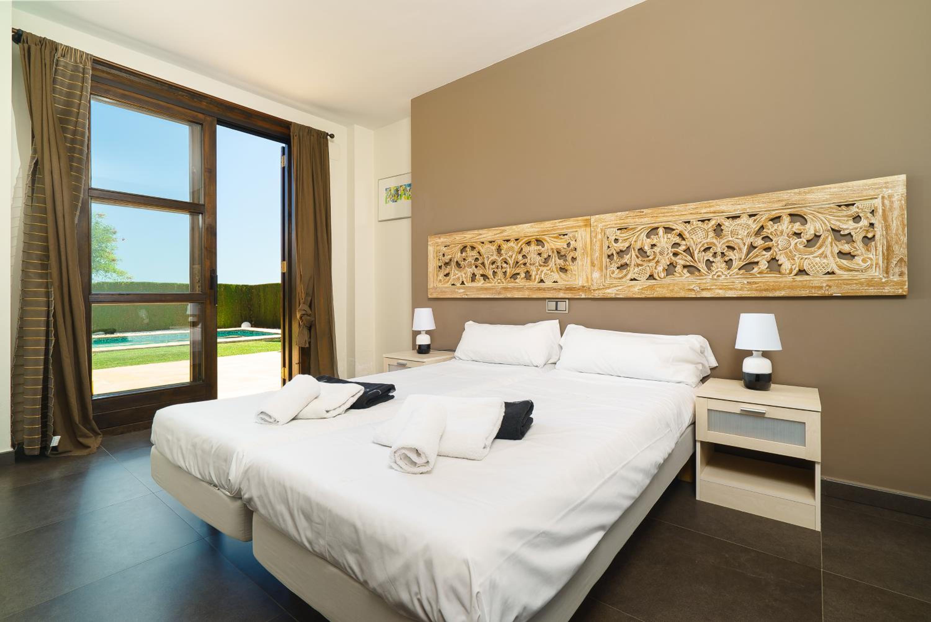 Villa photo 3