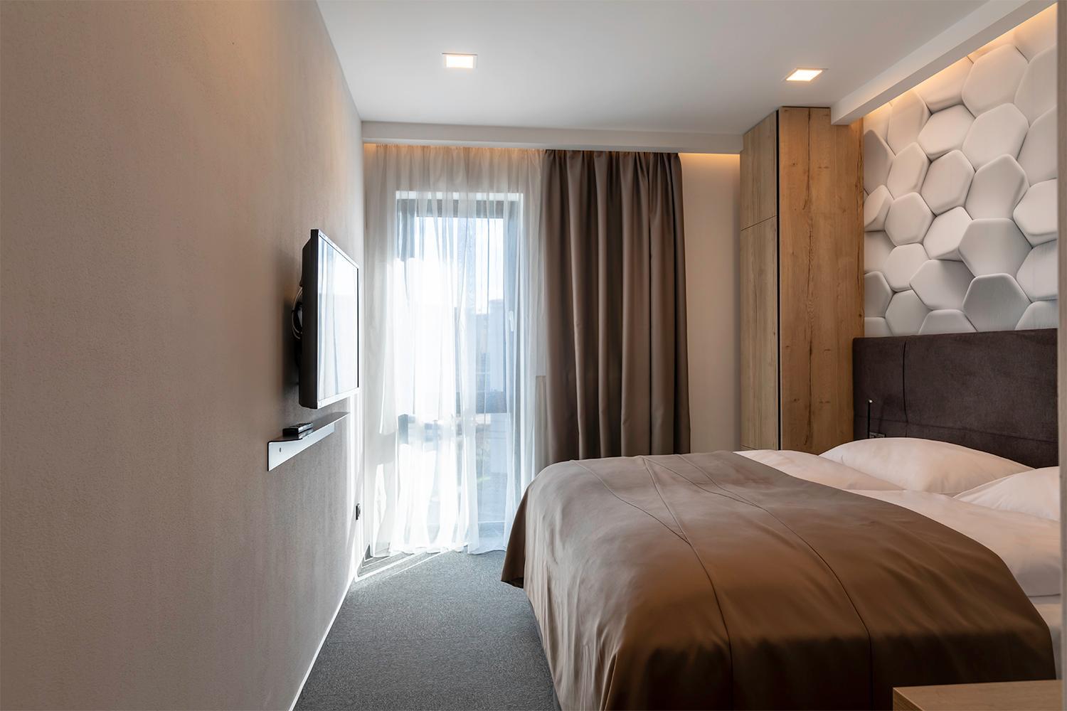 Double or Twin Room - Photo 3