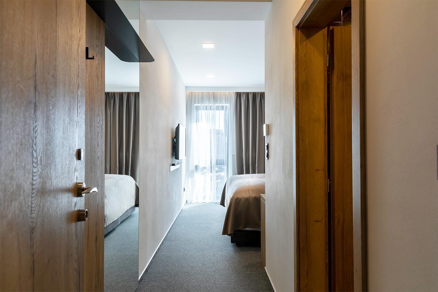 Double or Twin Room - Photo 11