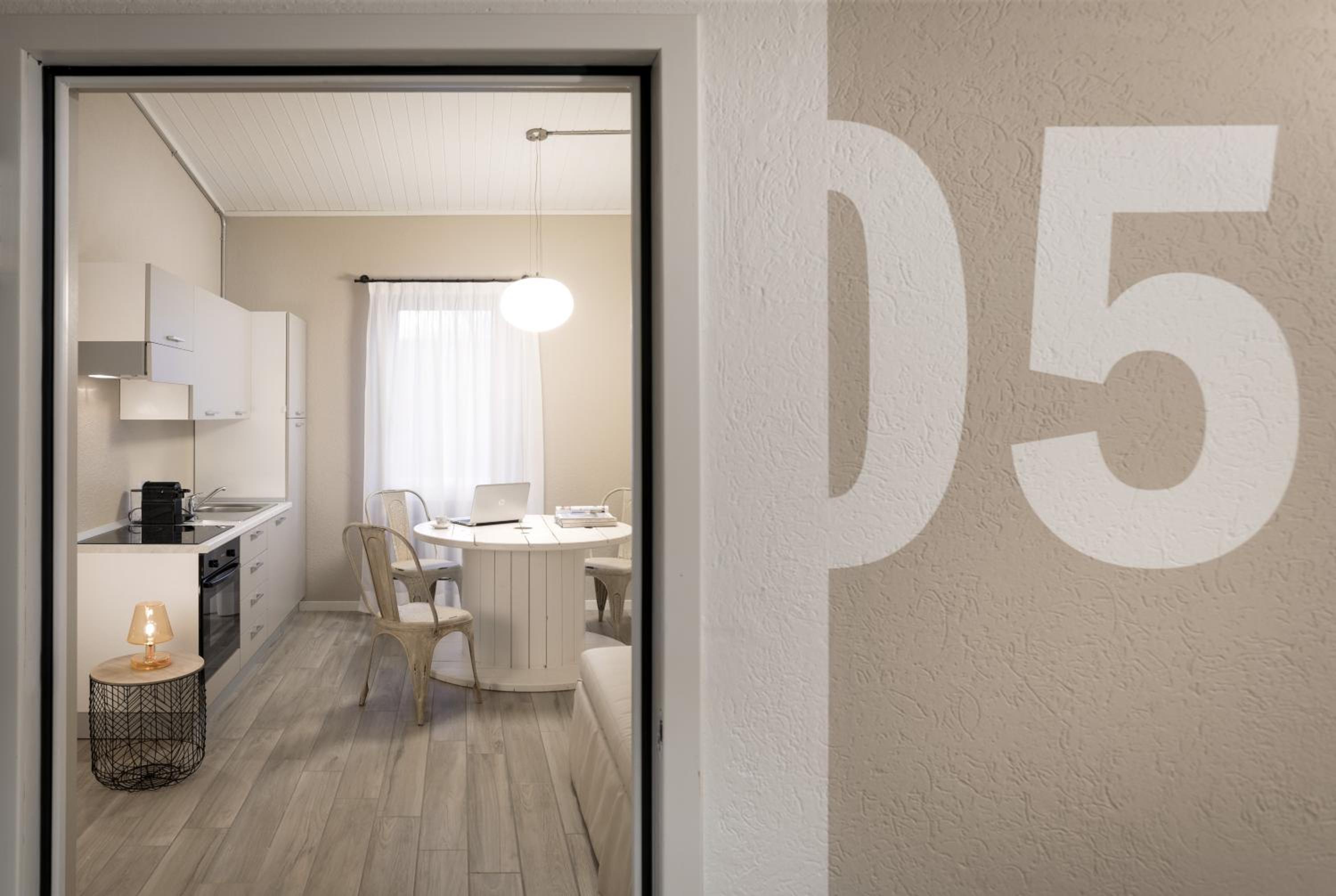 Deluxe Apartment - Photo 3