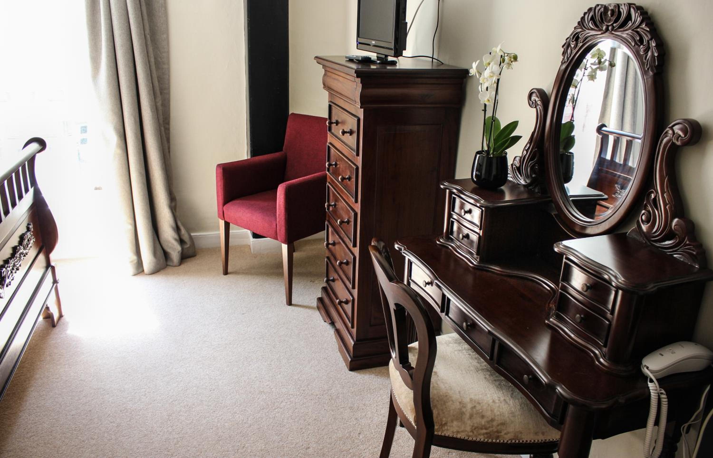 Double Room with Bathroom - Photo 4