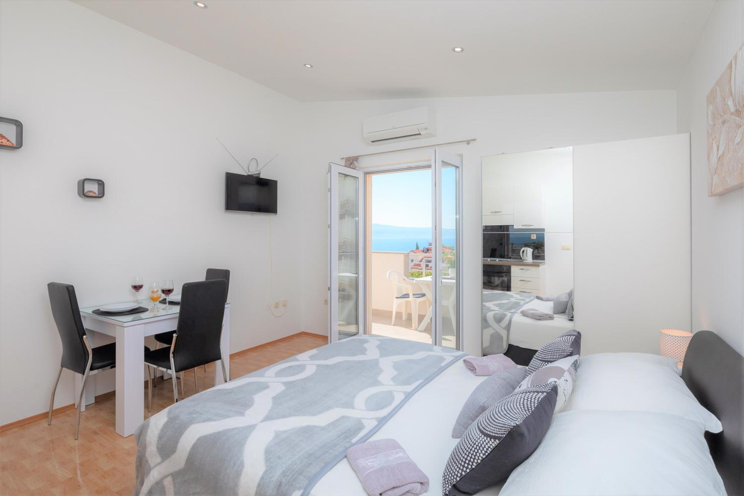 Studio Apartment with Sea View photo 1