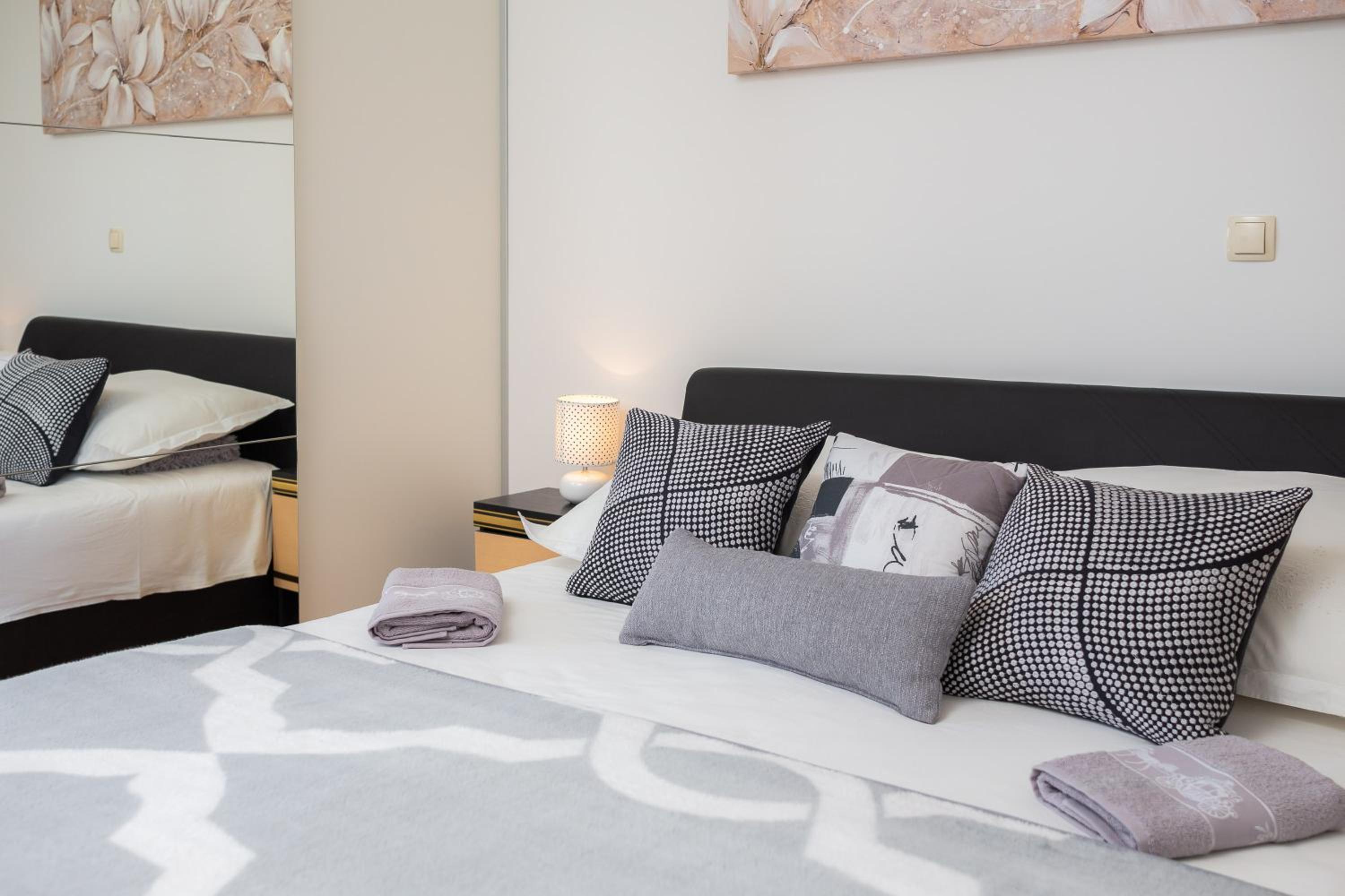 Studio Apartment with Sea View photo 3