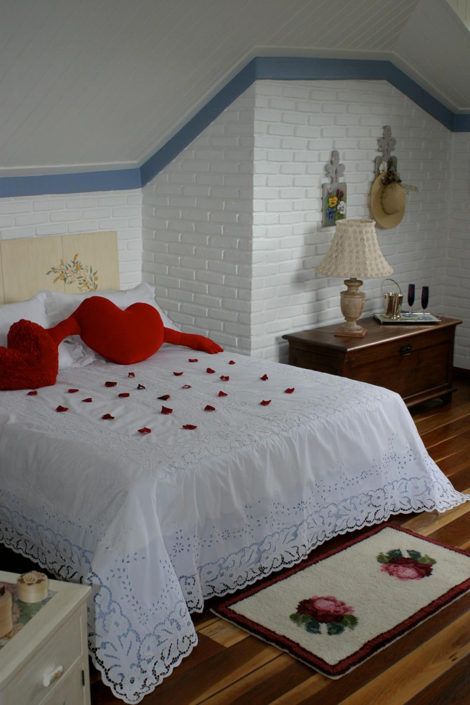 Deluxe Suite with Spa Bath photo 1
