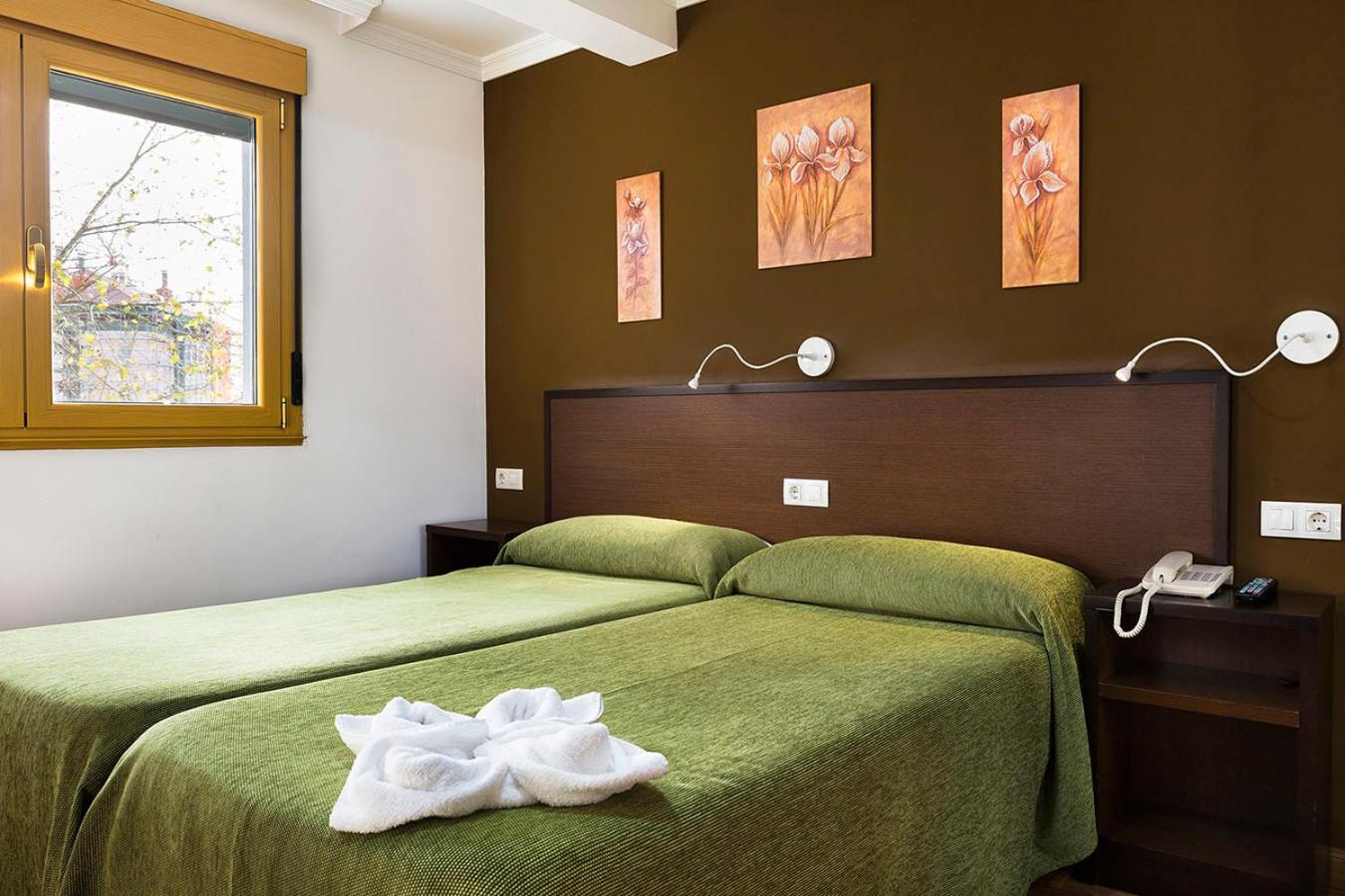 Habitación Doble o con Dos Camas