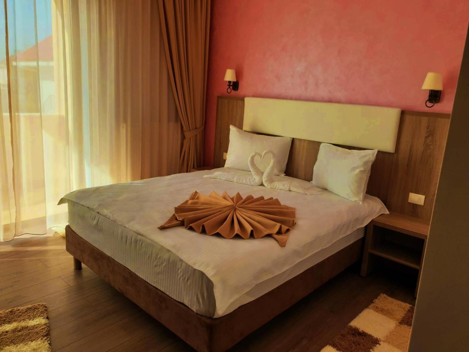 Double Room with Balcony - Photo 1