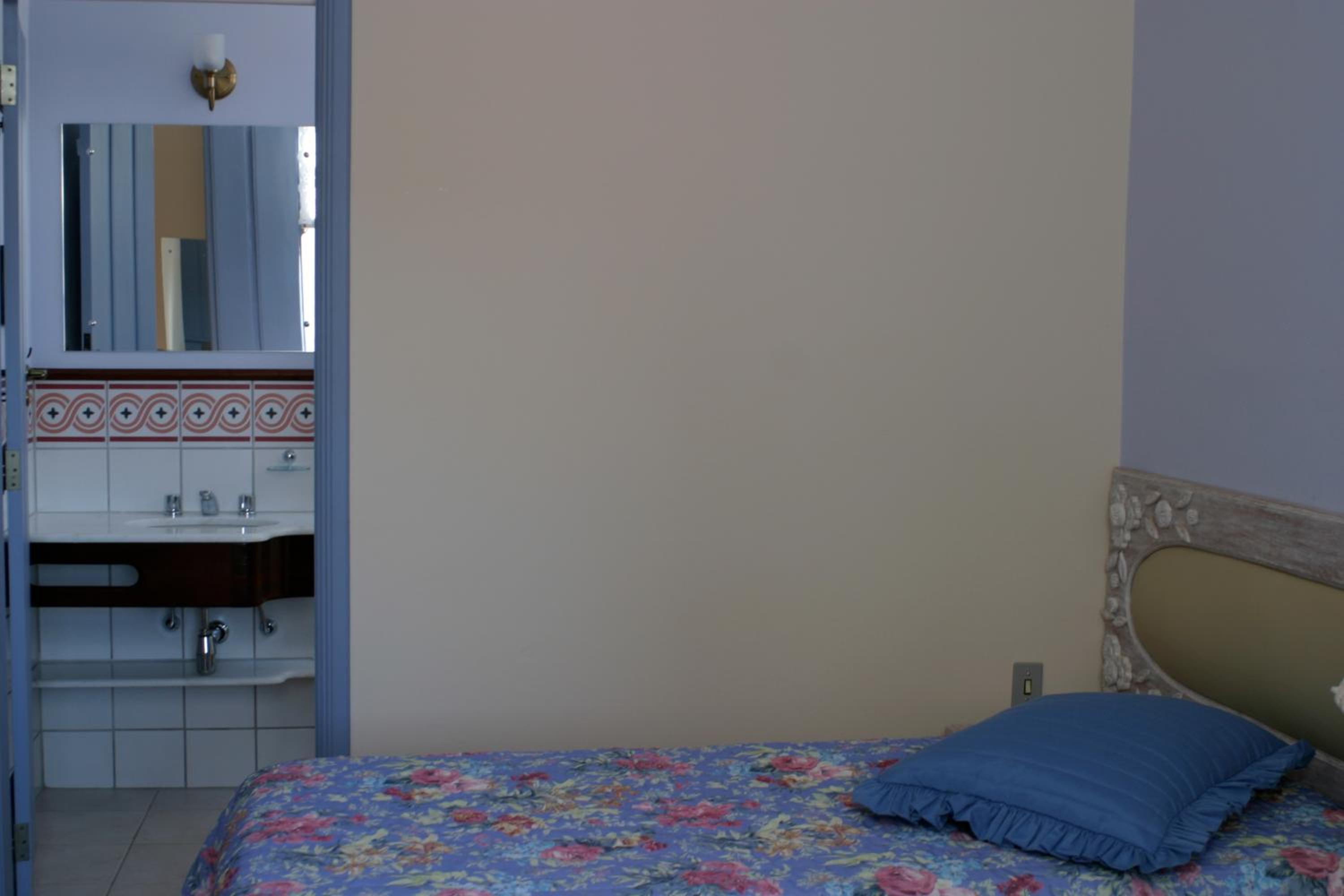 Double or Twin Room with Private Bathroom photo 1