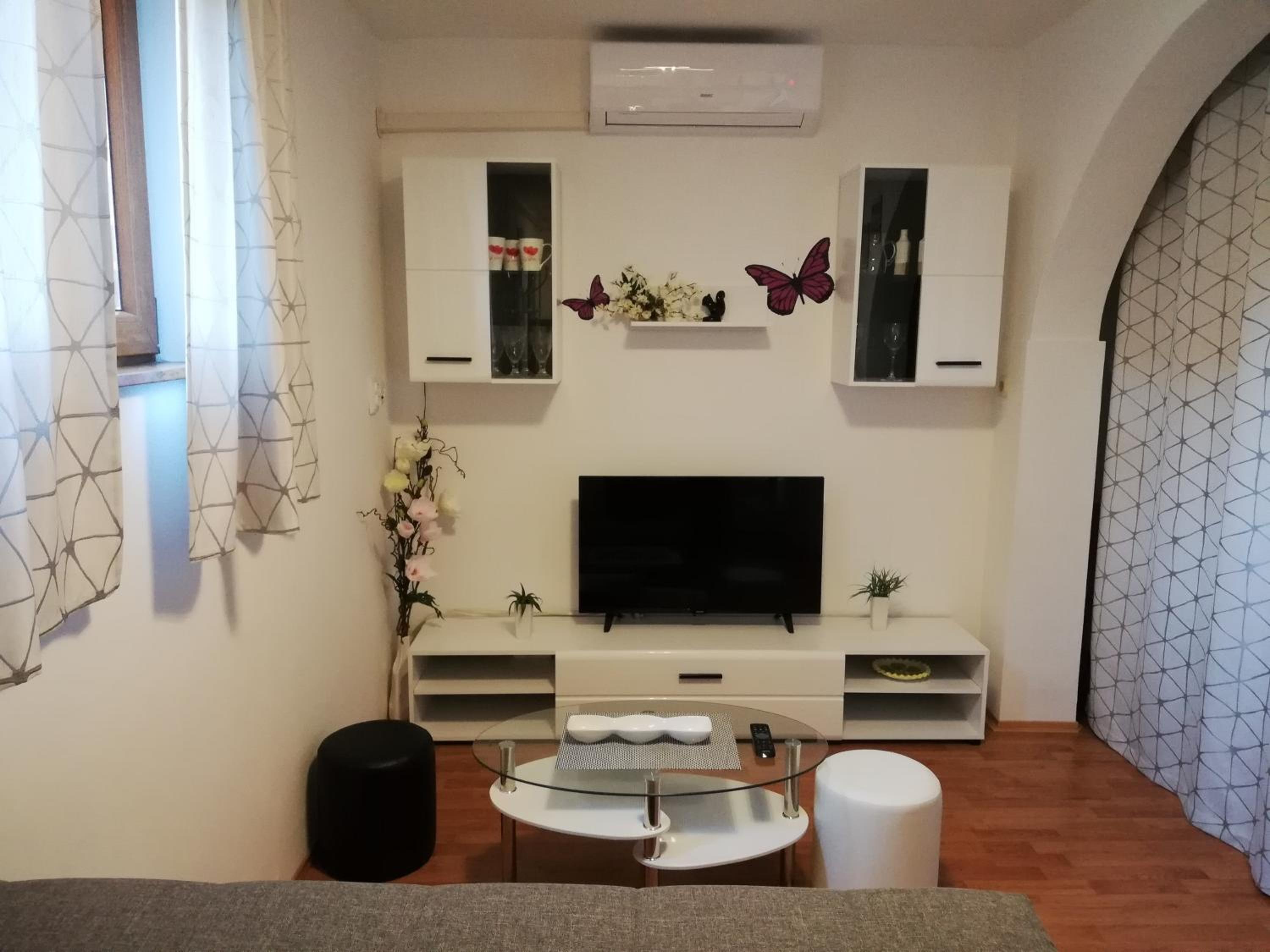Apartment - Ground Floor photo 1