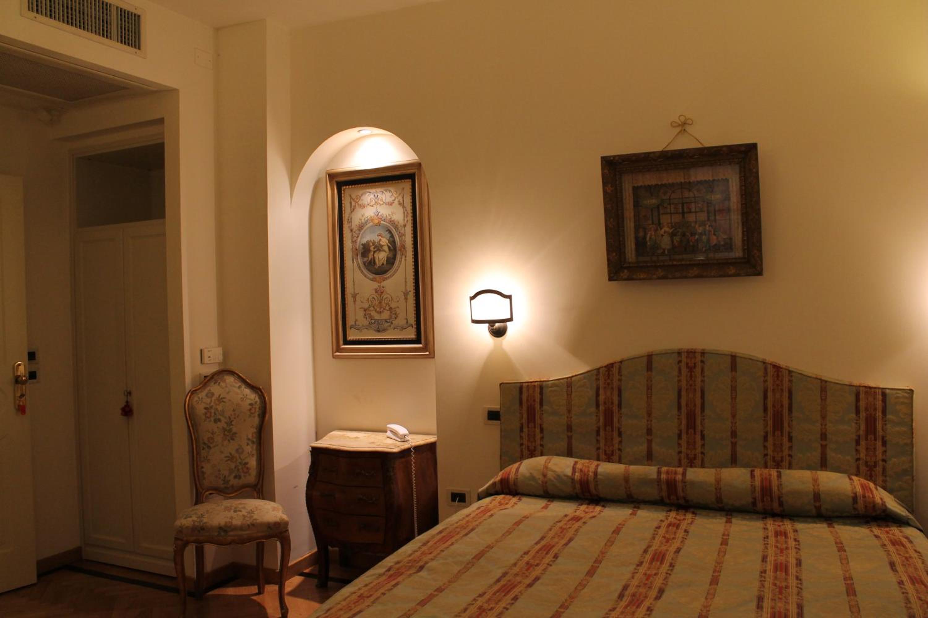 Economy Double or Twin Room photo 1