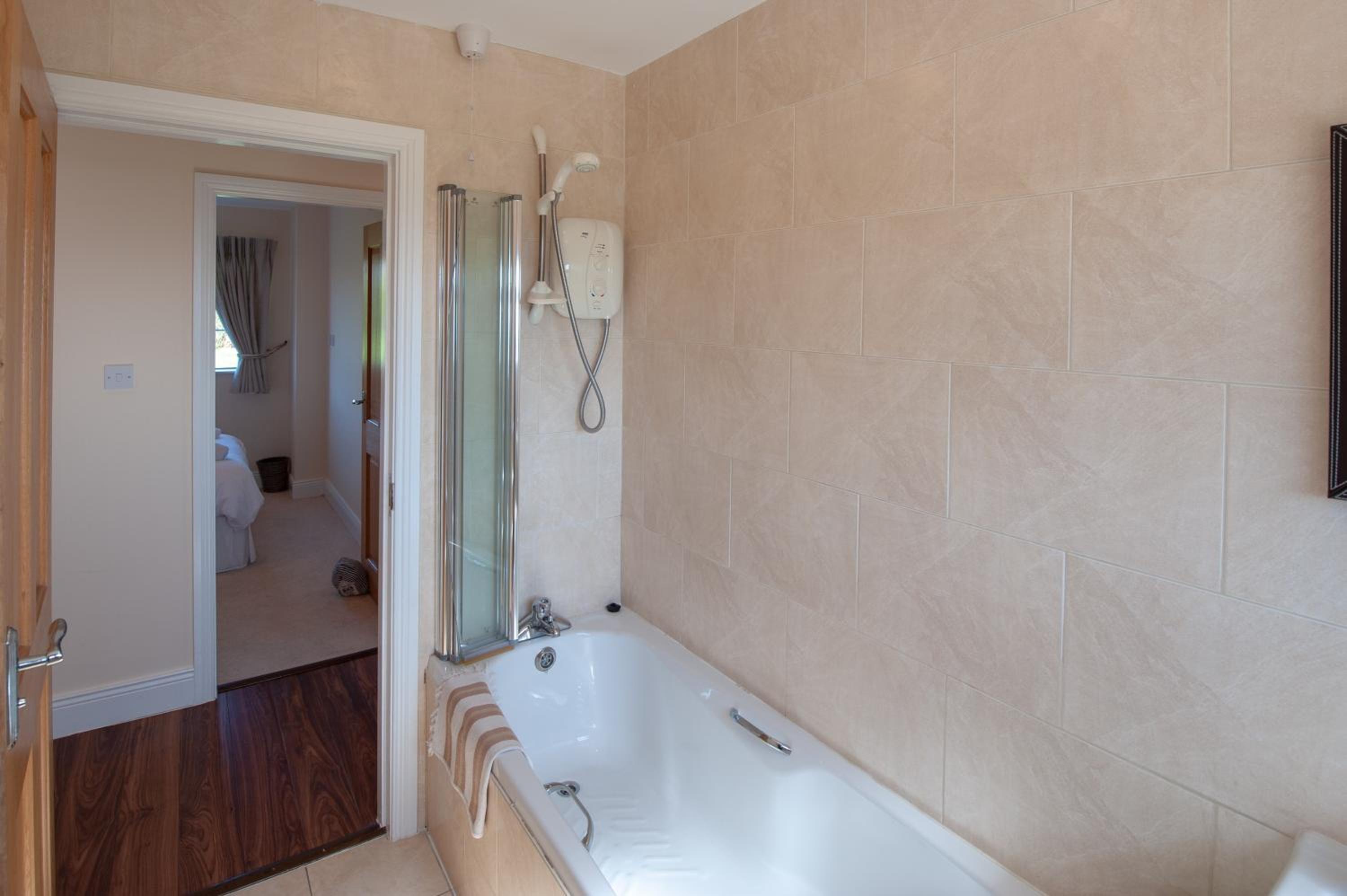 Three-Bedroom House photo 2