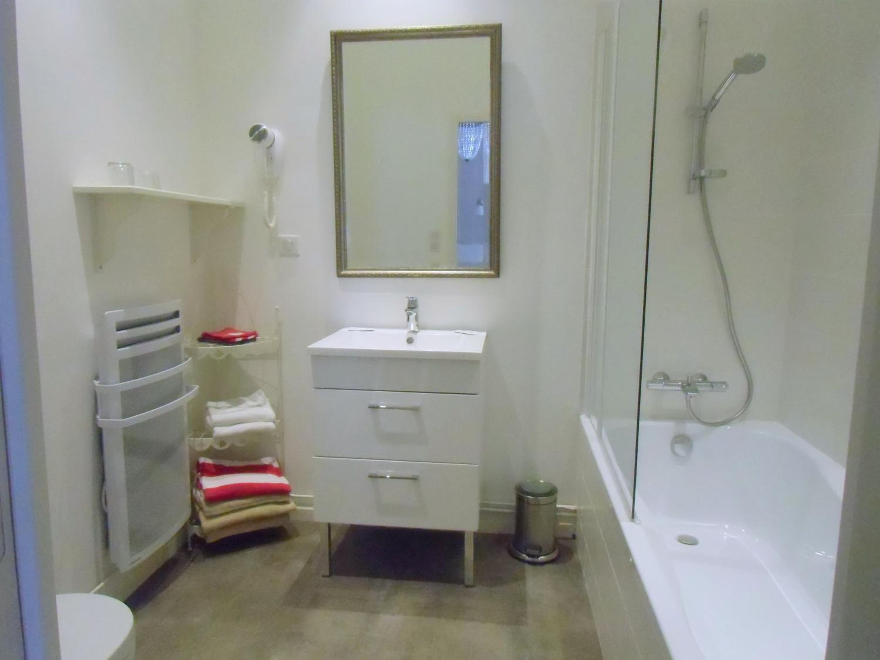 Superior Quadruple Room photo 2