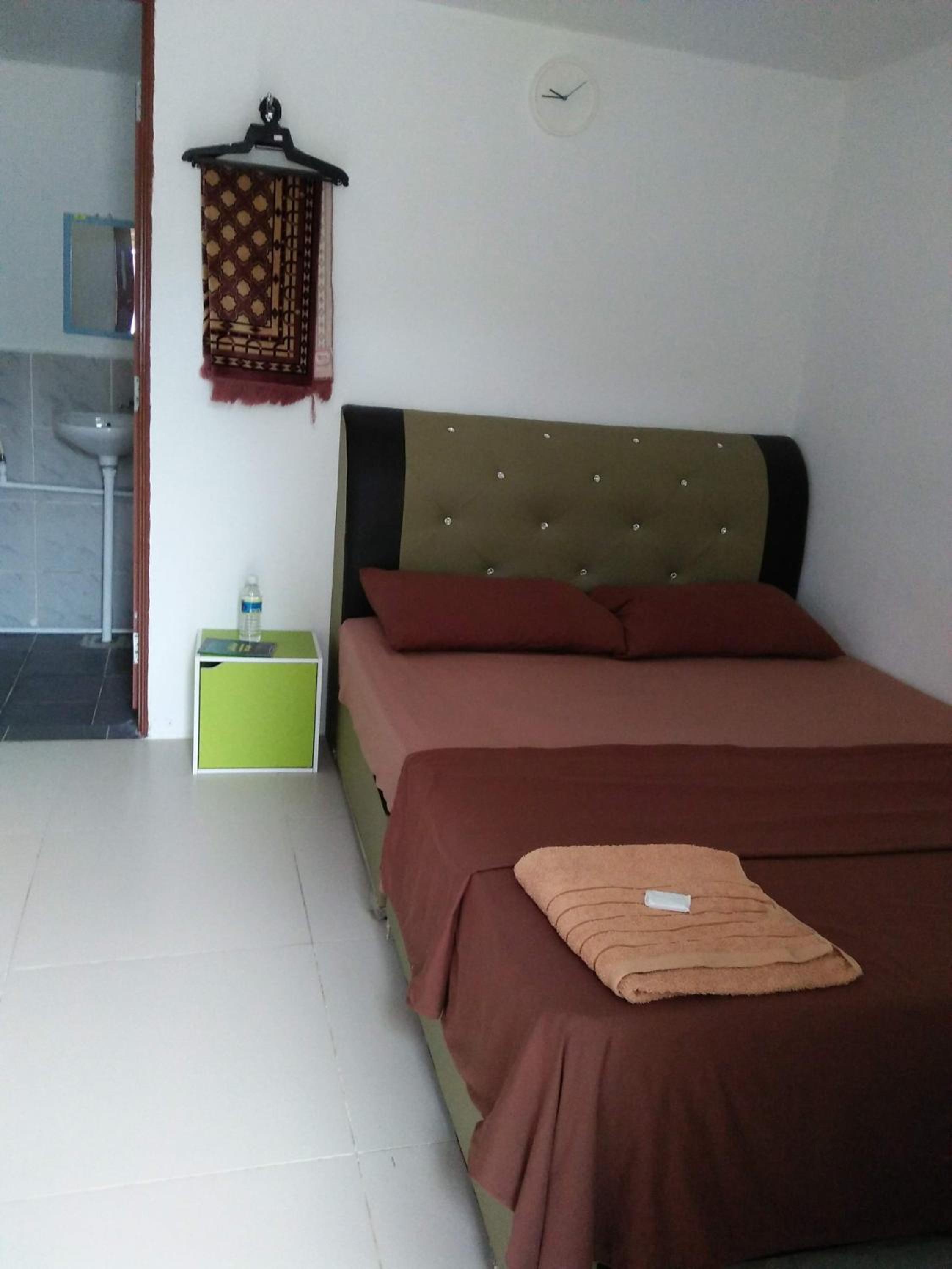 Deluxe Room (2 Adults + 1 Child) photo 1