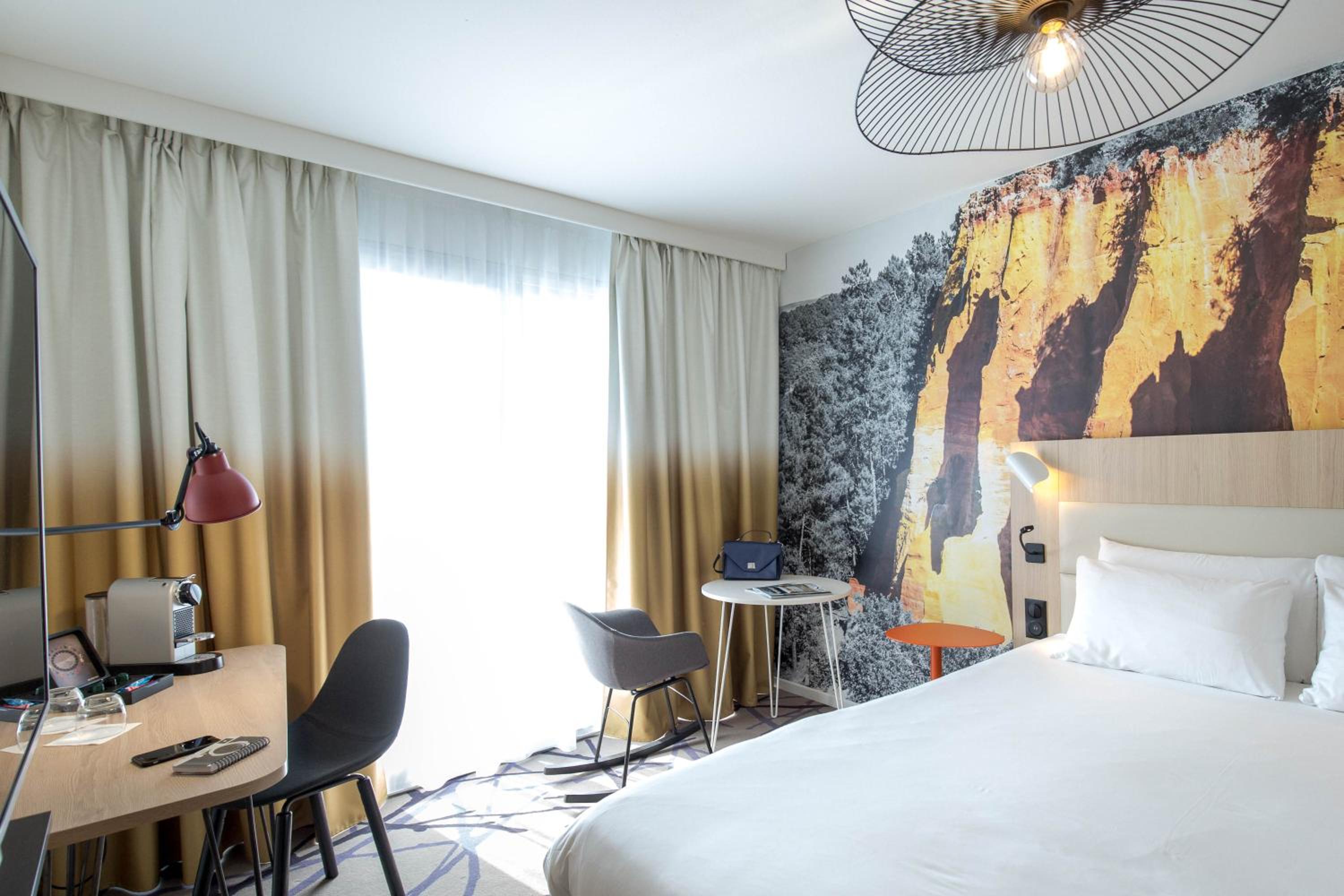 Privilege Room with Double Bed and Balcony - Photo 2