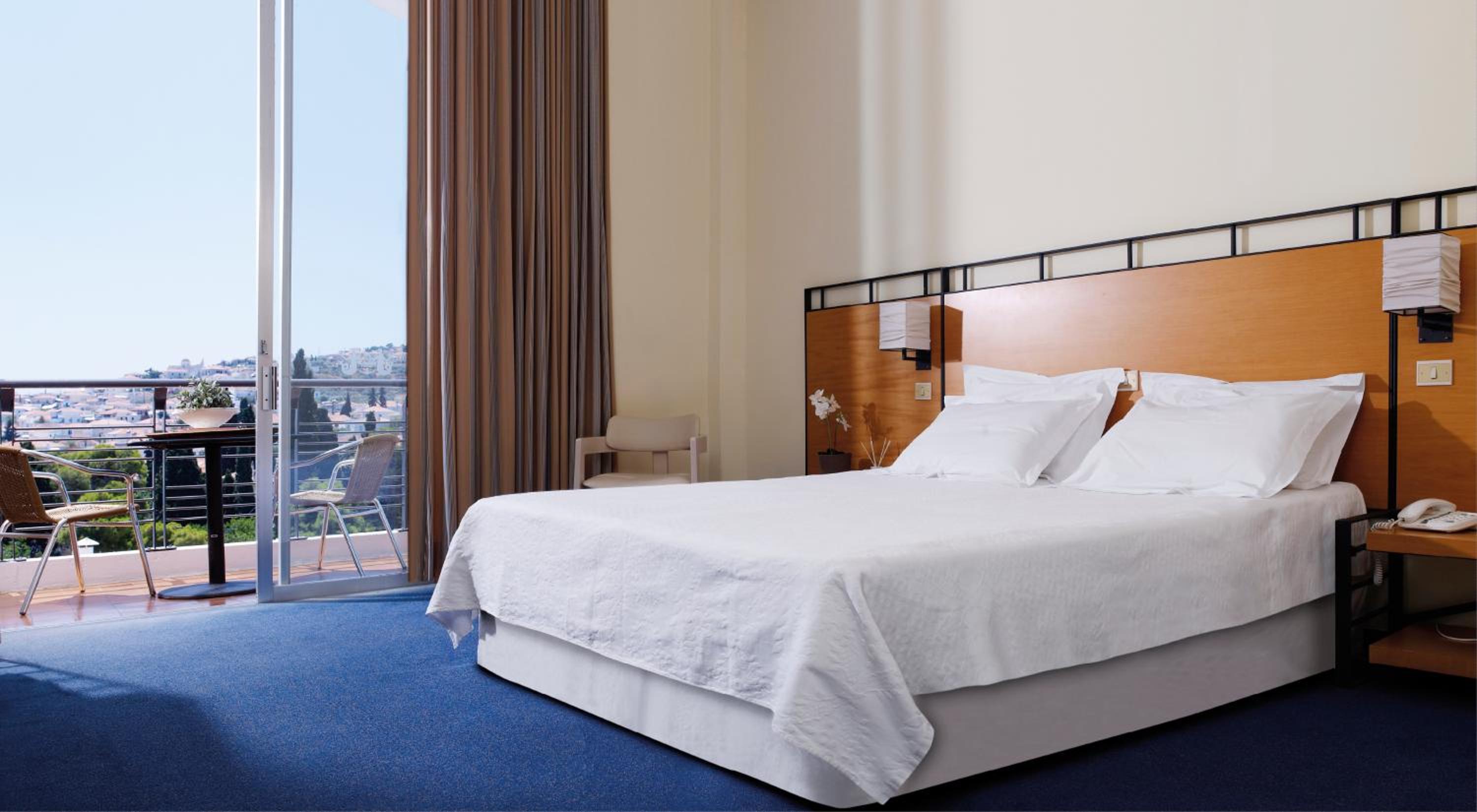 Comfort Room with Partial Sea View photo 2