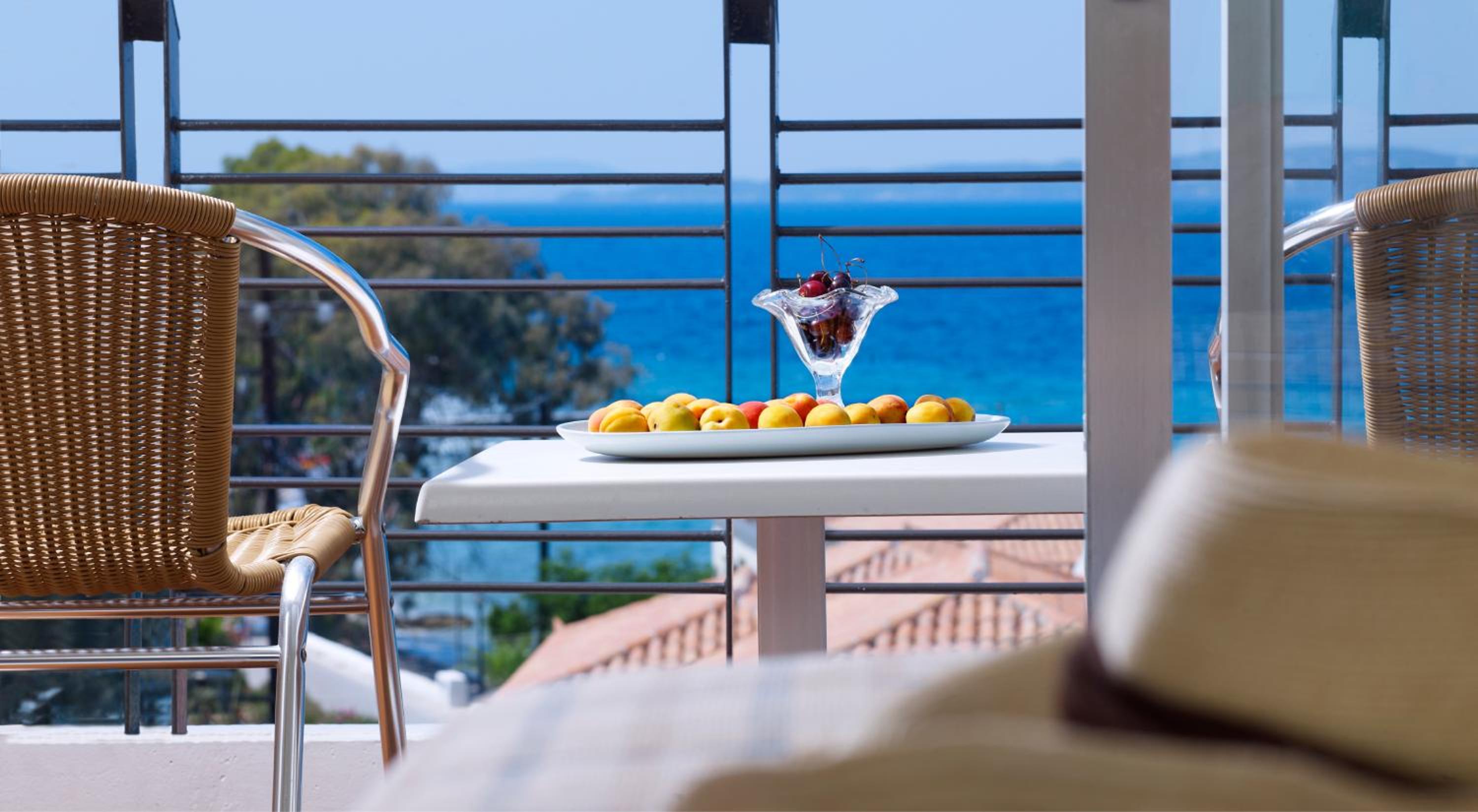 Comfort Room with Partial Sea View photo 3