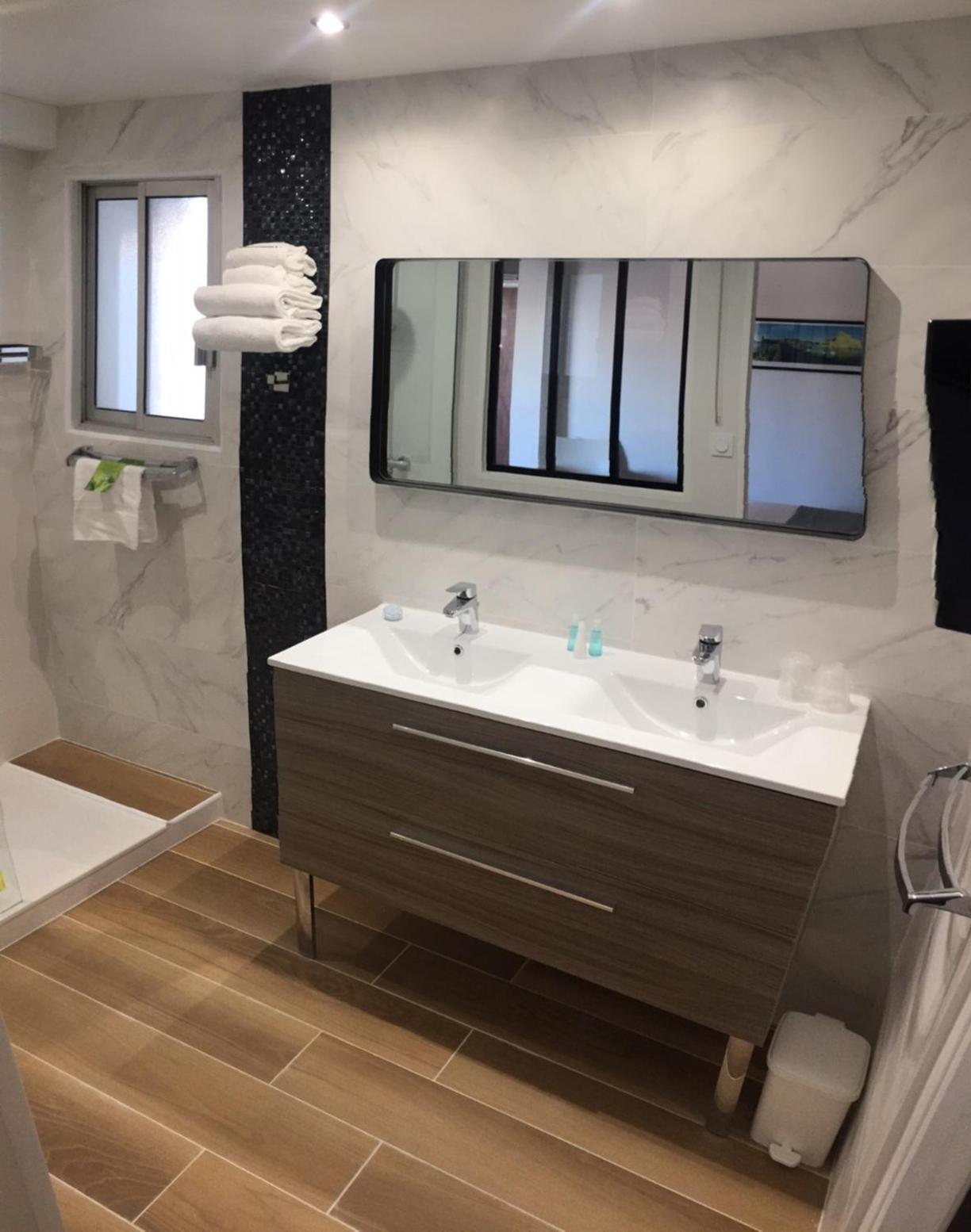 Family Junior Suite - Photo 11