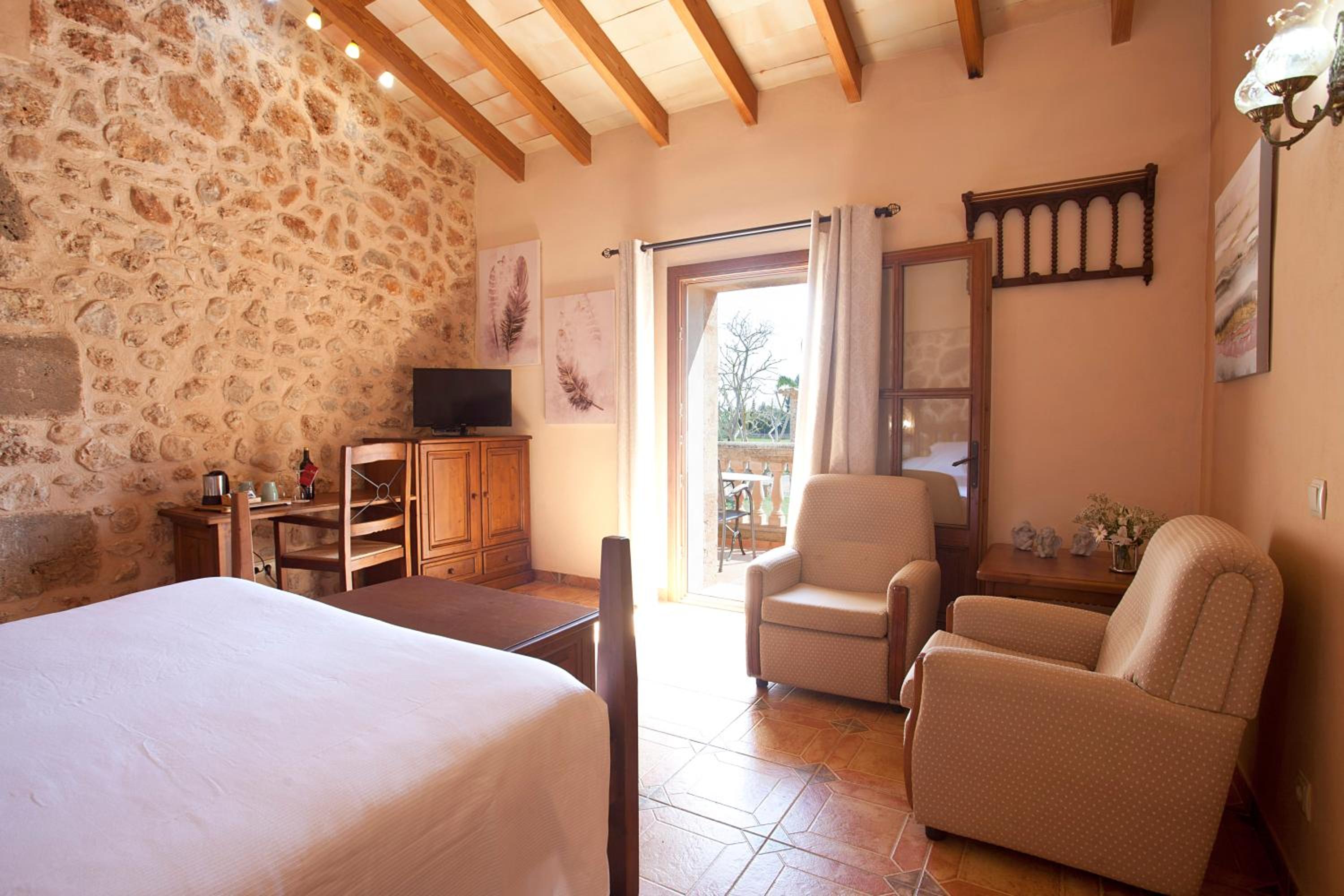 Superior Double or Twin Room - Photo 11