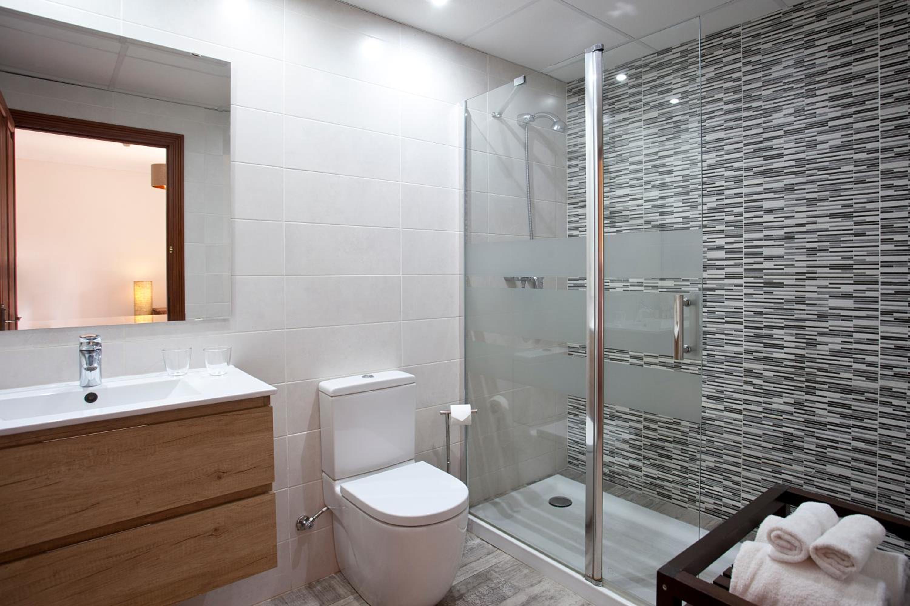 Double or Twin Room - Photo 3