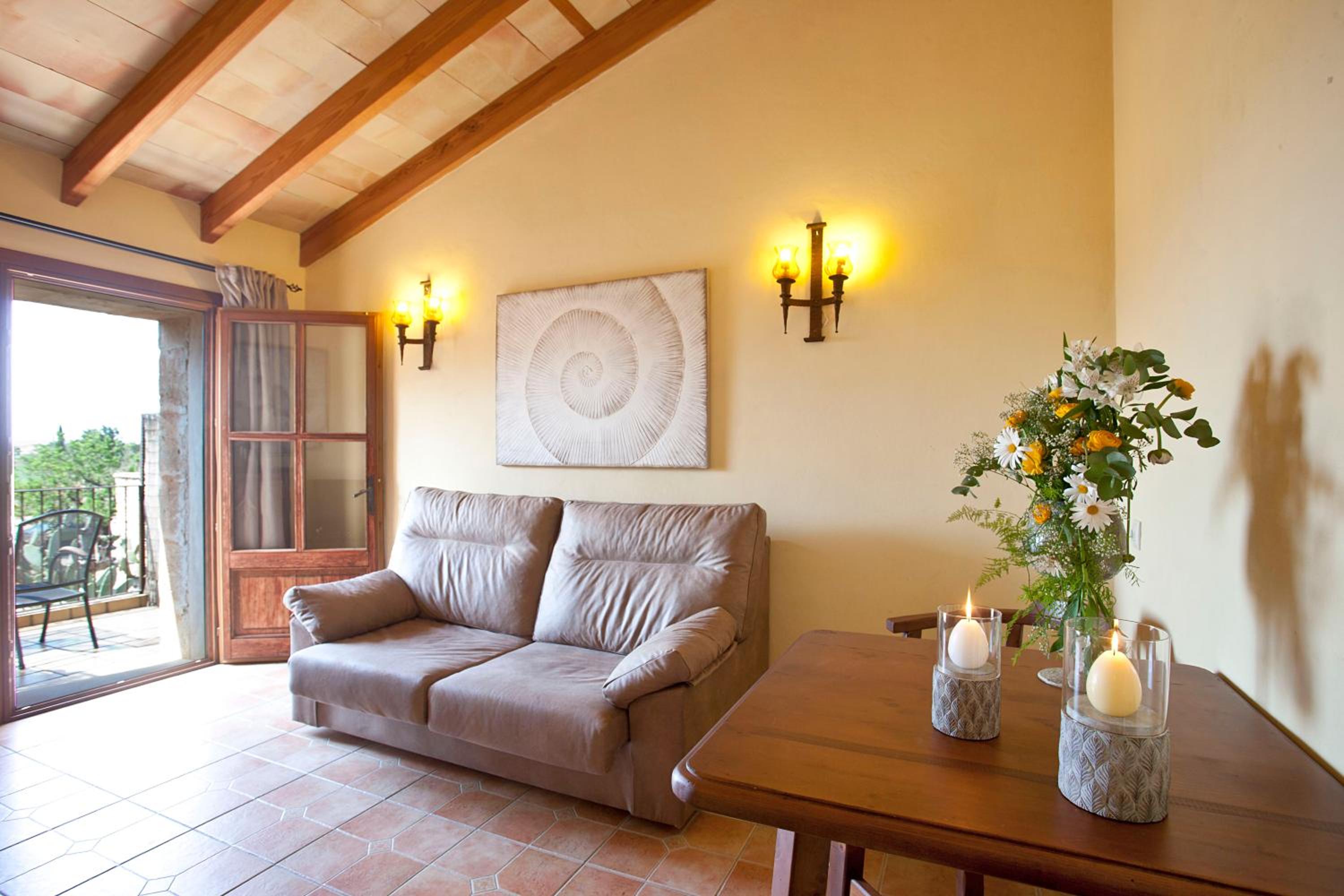 Suite - Photo 2