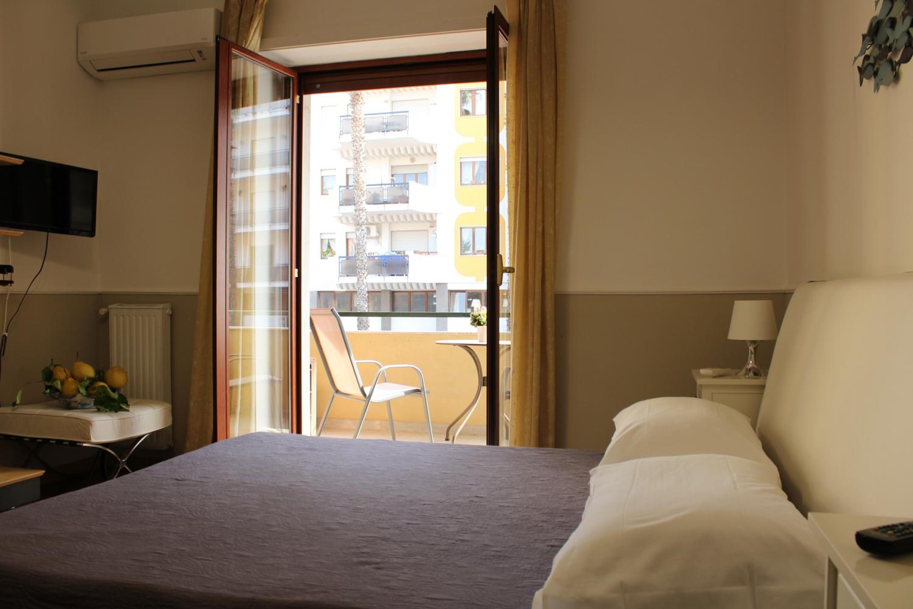 Double Room with Private External Bathroom