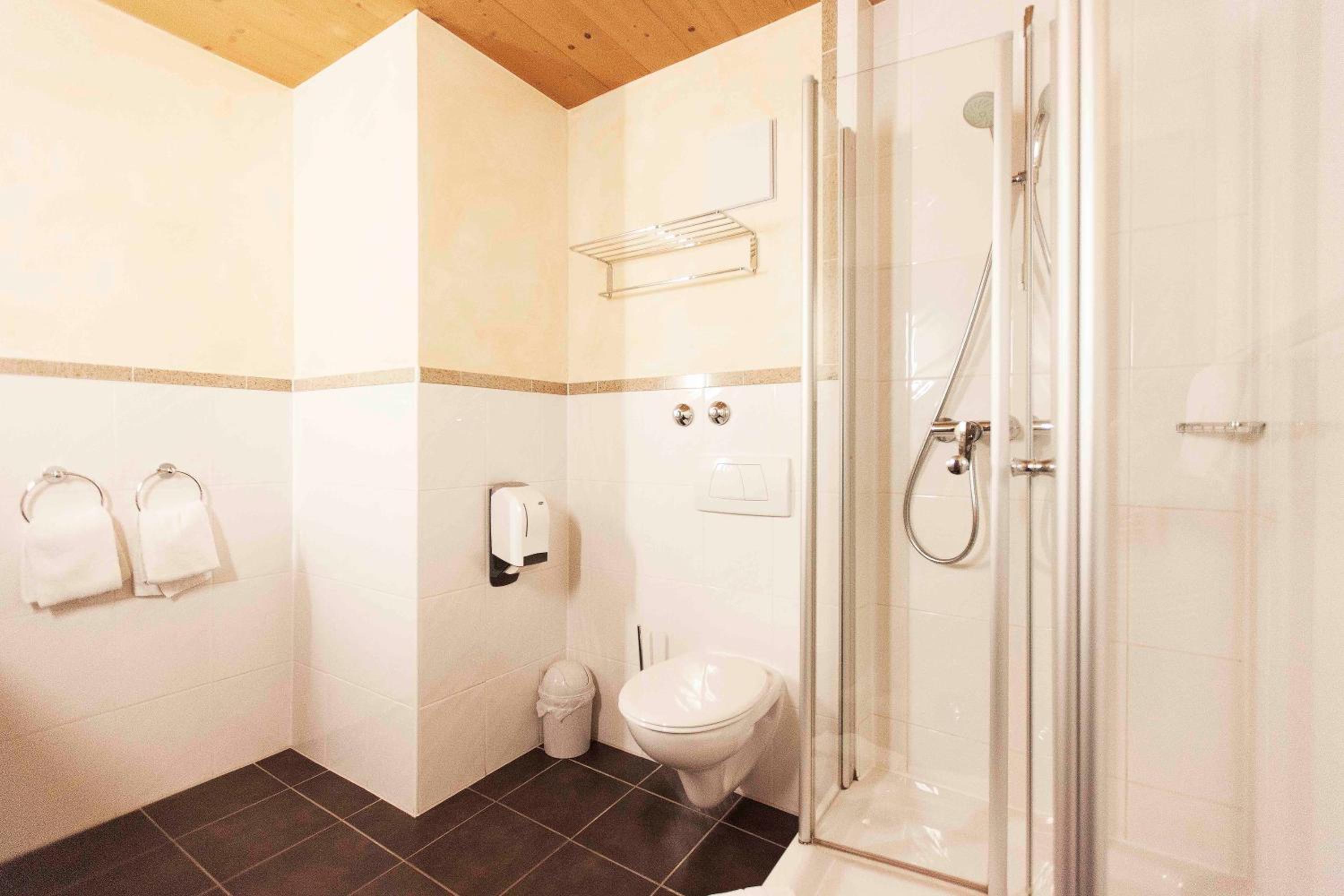 Double or Twin Room - Photo 5