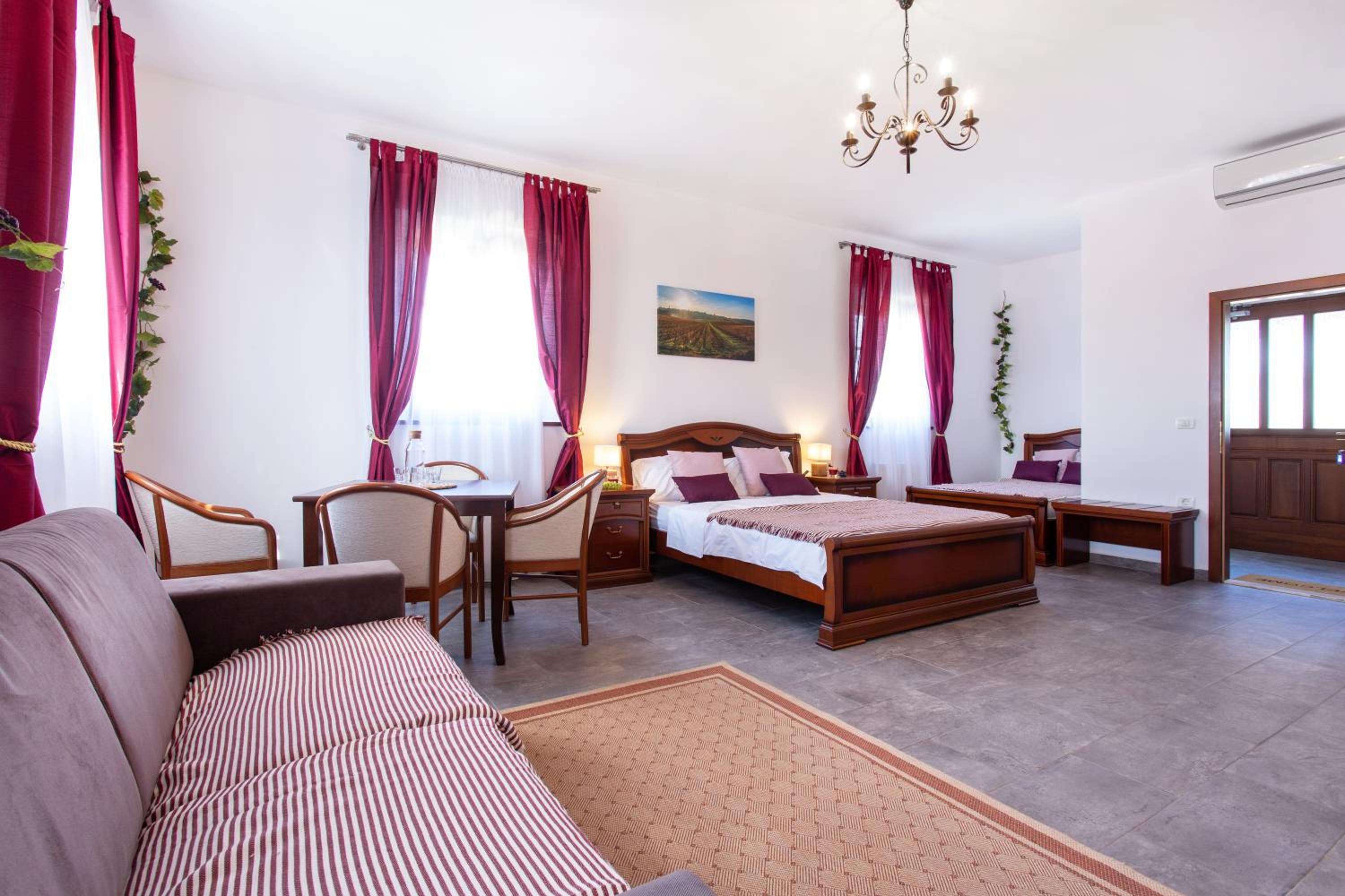 Suite photo 1