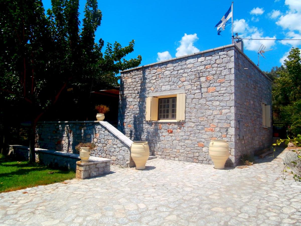 Villa photo 2