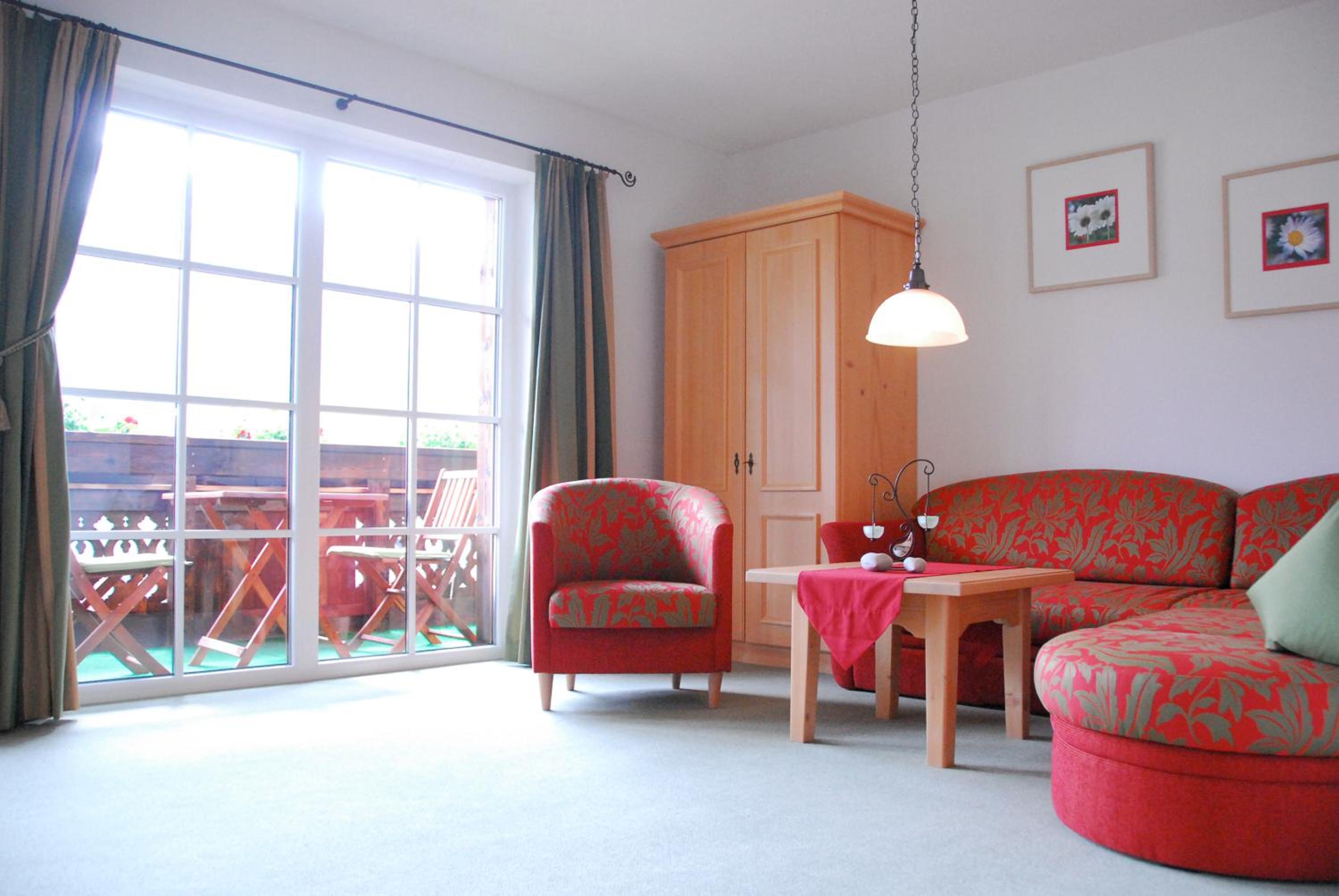 Apartment with Mountain View photo 2
