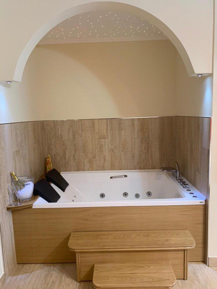 Deluxe Suite - Photo 7