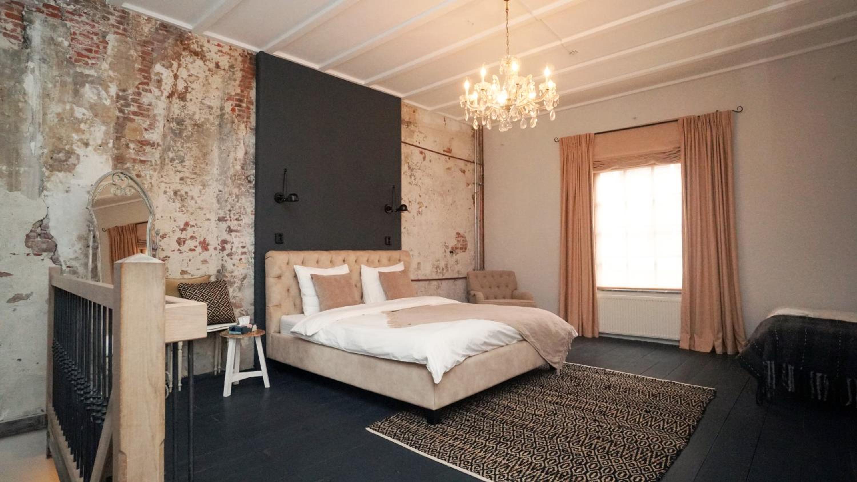 One-Bedroom House - Photo 10