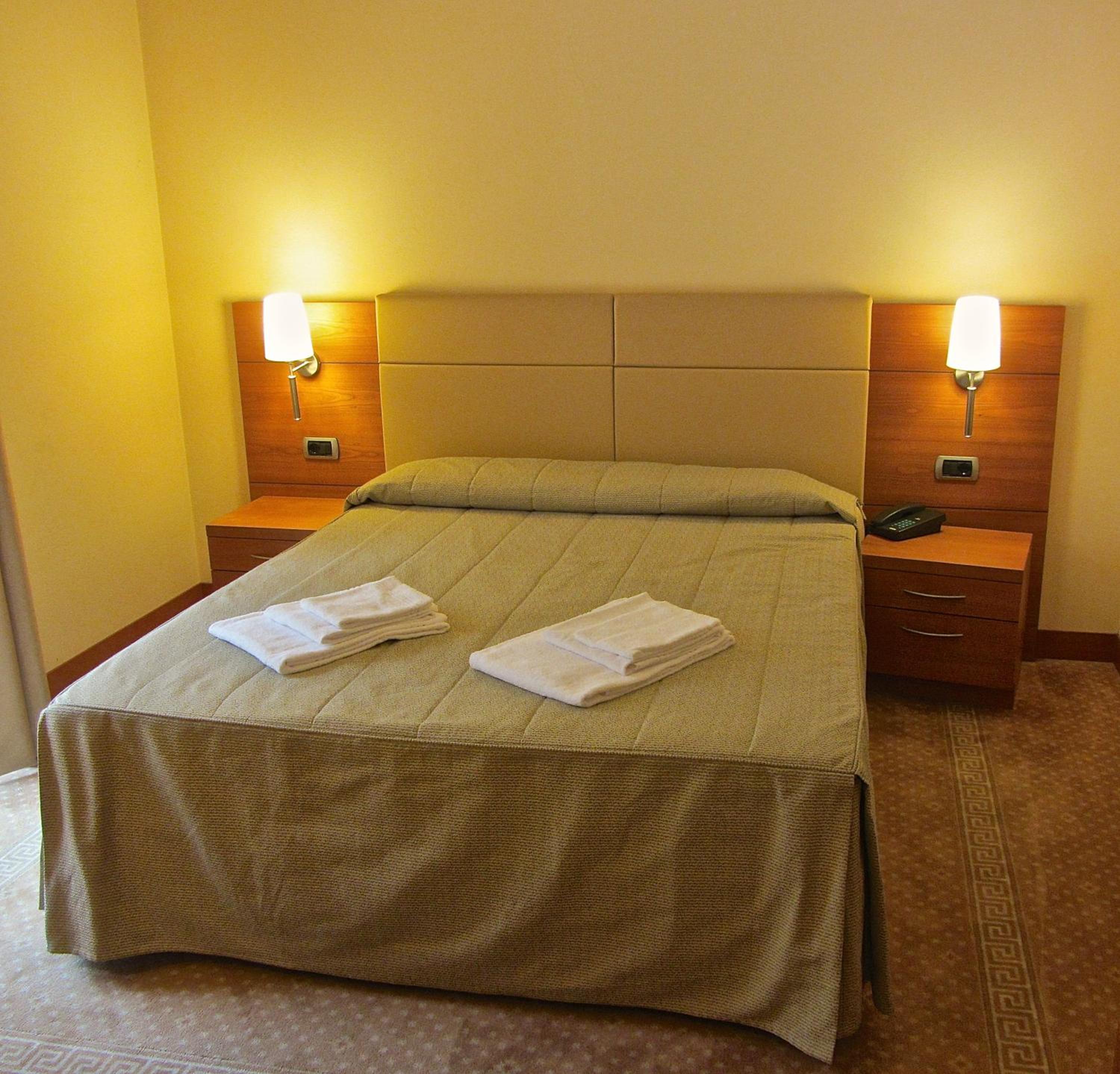 Classic Double Room - Photo 4